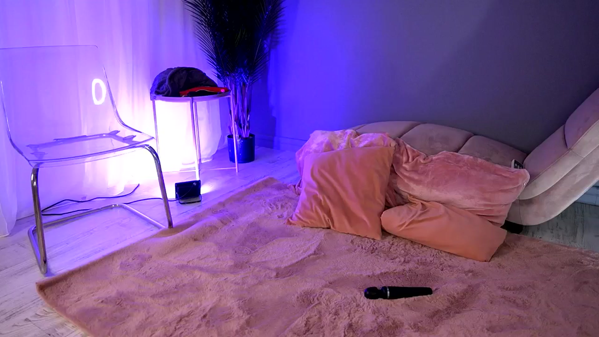 Gallery image thumbnail from BetsyGonzale's myfreecams stream on, 05/09/2025, 08:22 image 6 of 20