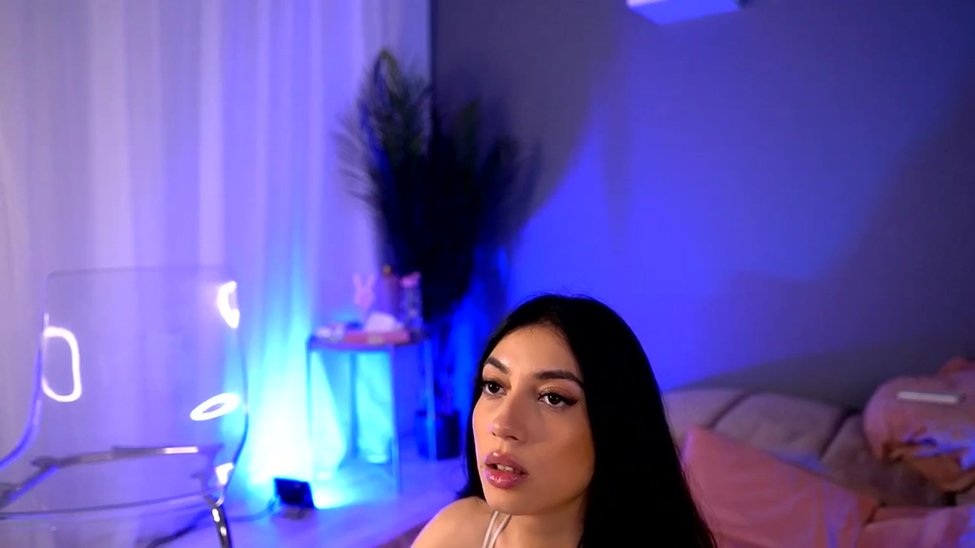 Gallery image thumbnail from BetsyGonzale's myfreecams stream on, 05/17/2025, 12:03 image 7 of 20