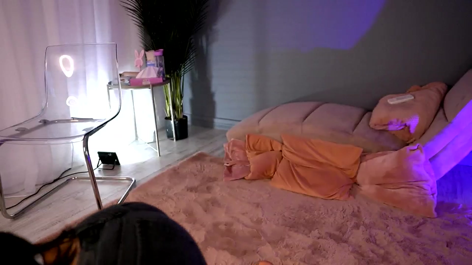 Gallery image thumbnail from BetsyGonzale's myfreecams stream on, 05/20/2025, 12:21 image 19 of 20