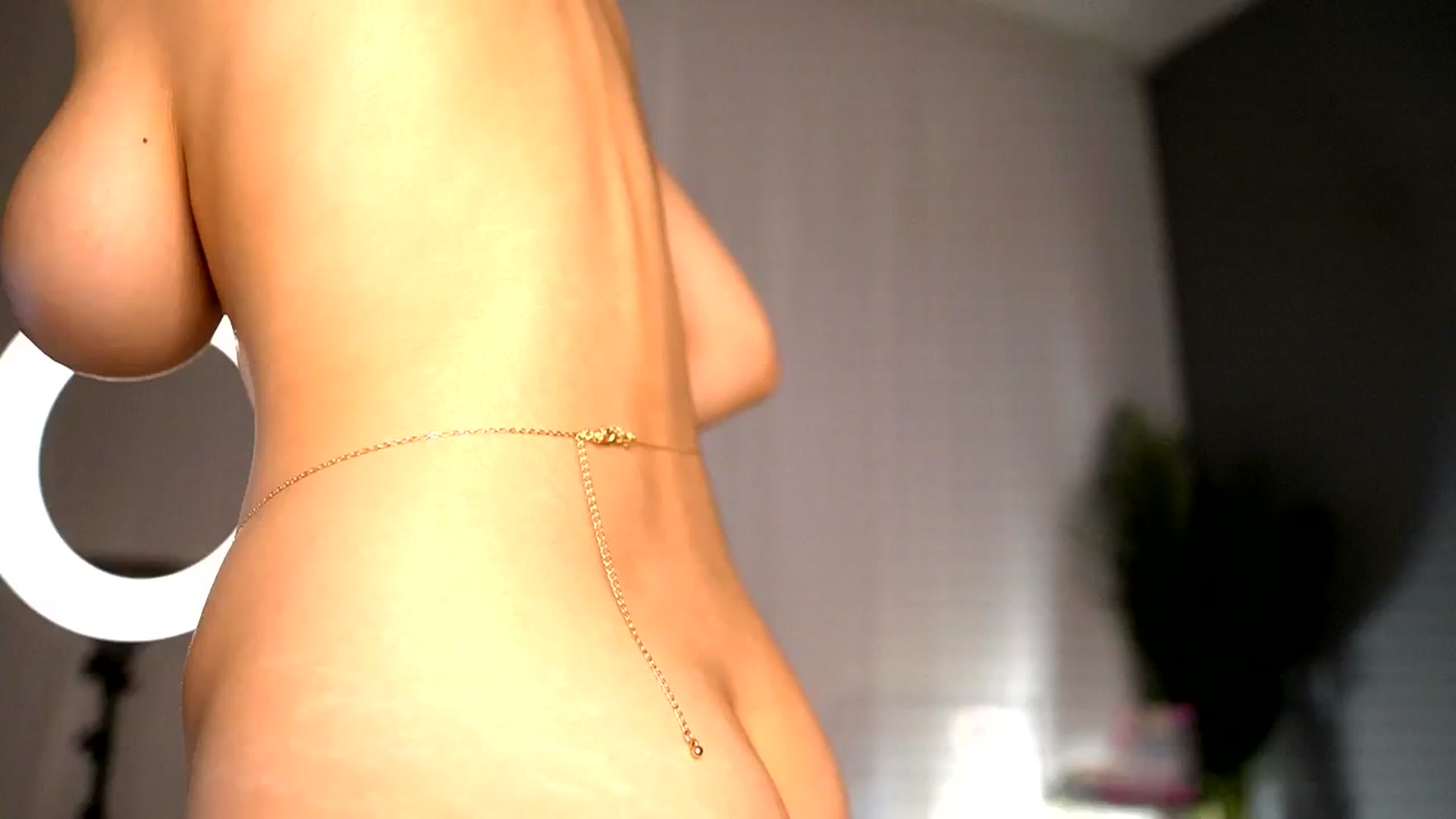 Gallery image thumbnail from BetsyGonzale's myfreecams stream on, 05/21/2025, 07:02 image 4 of 20