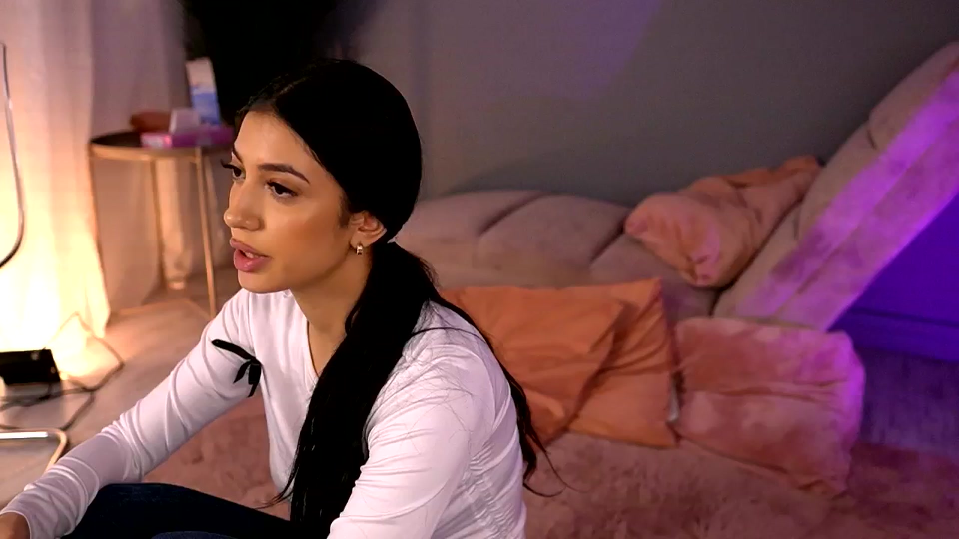 Gallery image thumbnail from BetsyGonzale's myfreecams stream on, 05/29/2025, 09:30 image 20 of 20