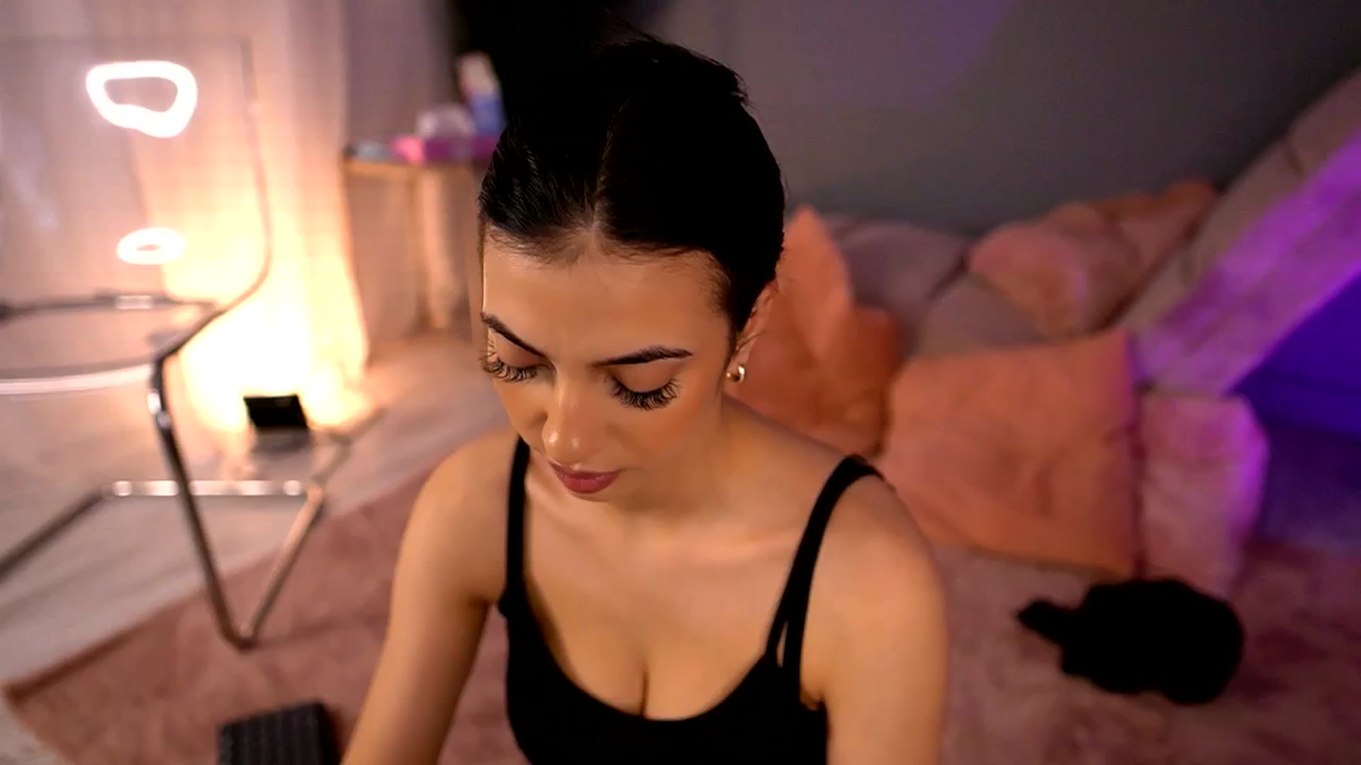 Gallery image thumbnail from BetsyGonzale's myfreecams stream on, 05/30/2025, 09:31 image 20 of 20