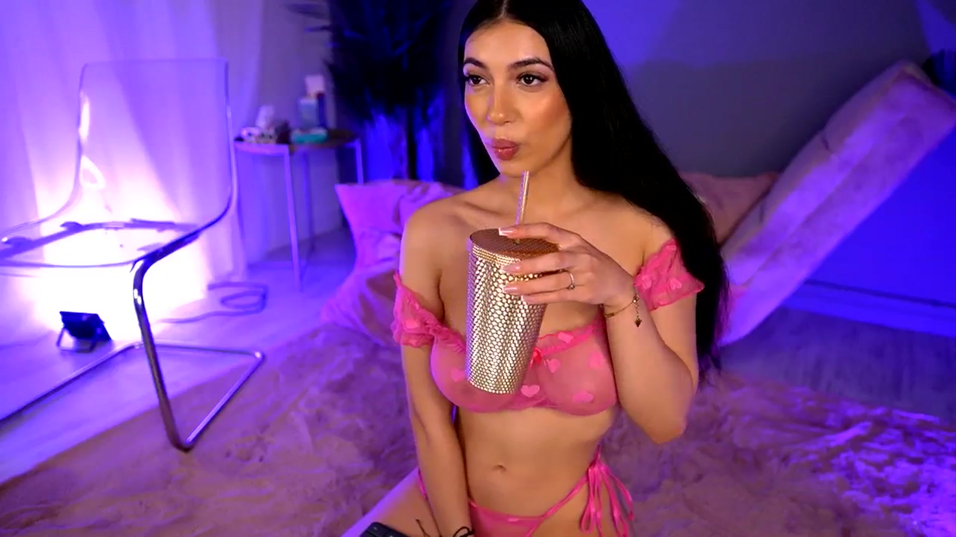 Gallery image thumbnail from BetsyGonzale's myfreecams stream on, 06/12/2025, 09:18 image 4 of 20