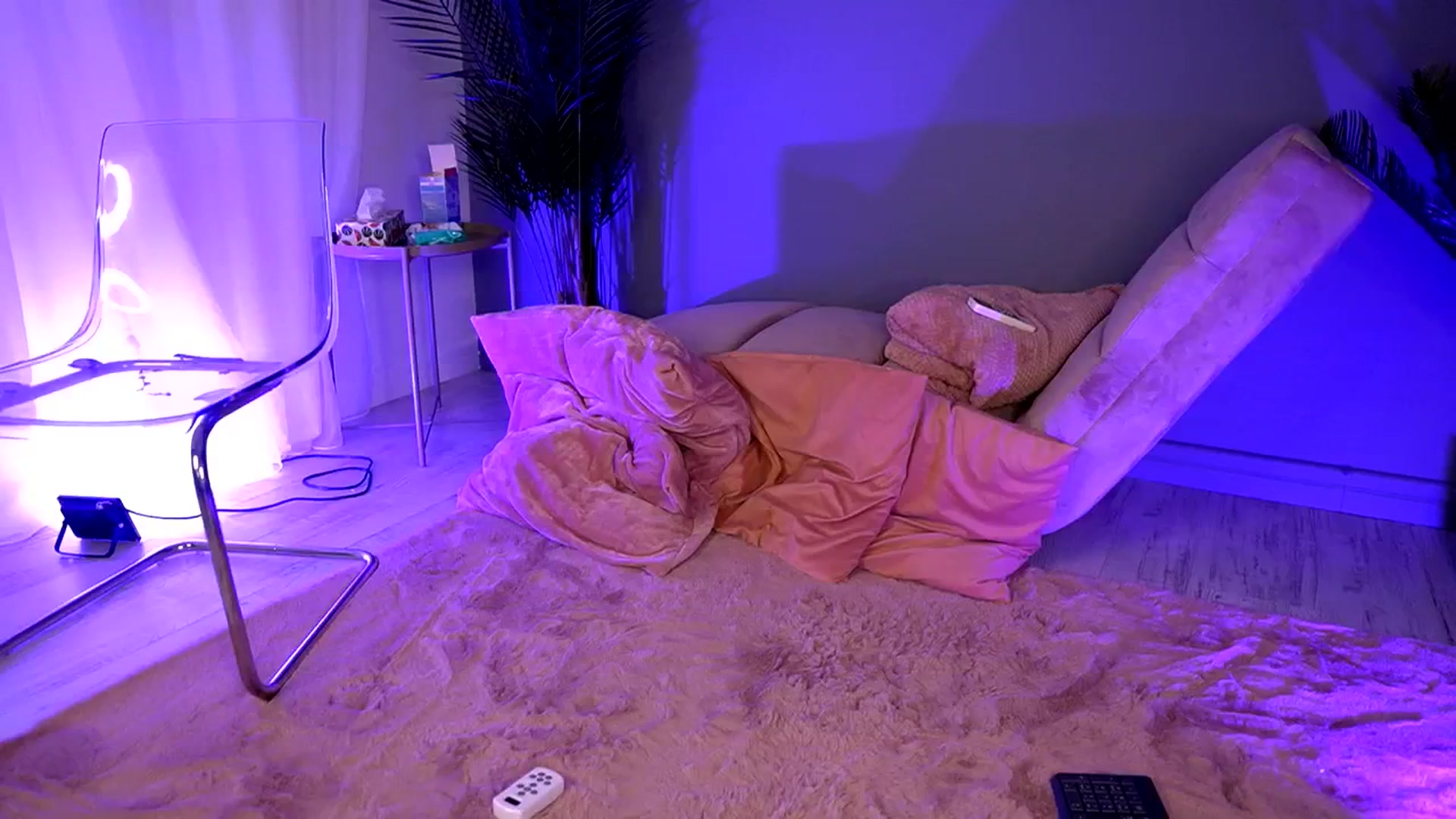 Gallery image thumbnail from BetsyGonzale's myfreecams stream on, 06/12/2025, 11:35 image 13 of 20