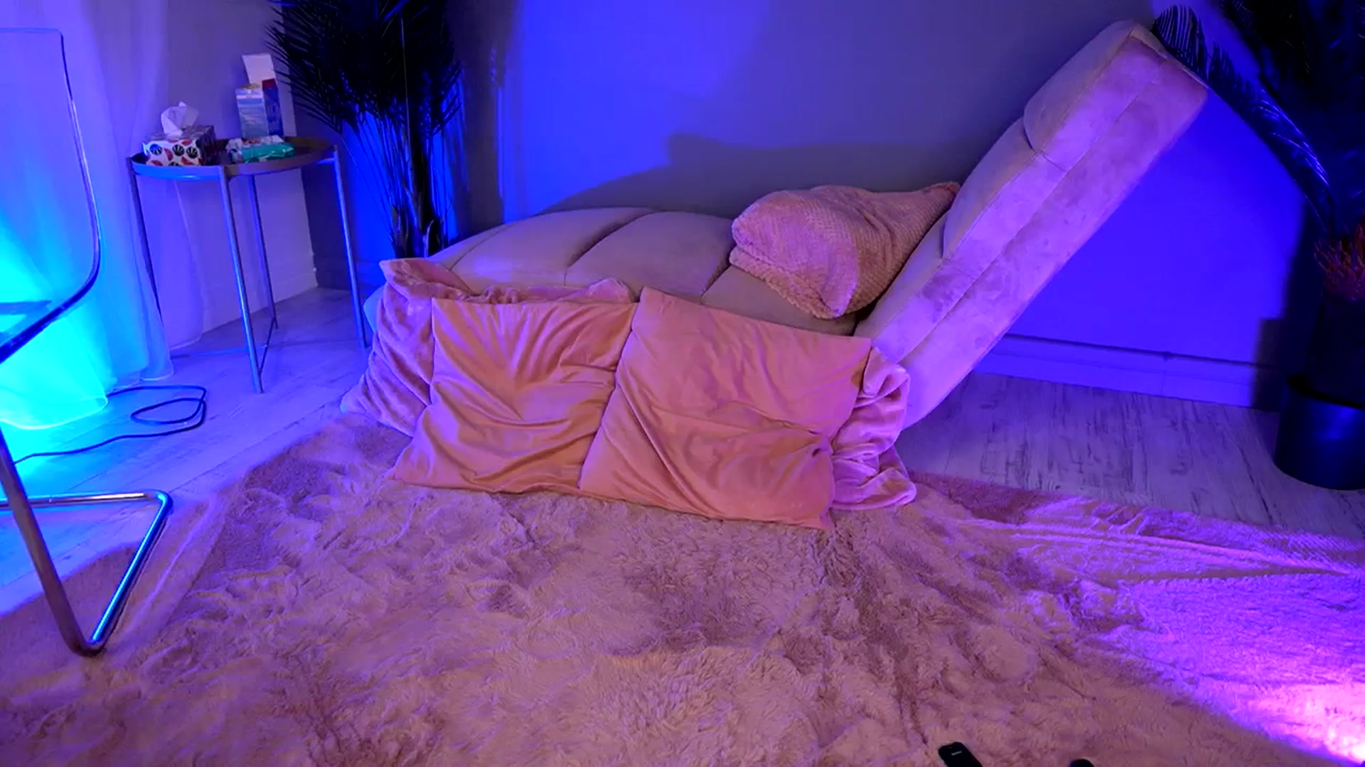 Gallery image thumbnail from BetsyGonzale's myfreecams stream on, 06/13/2025, 07:47 image 15 of 20