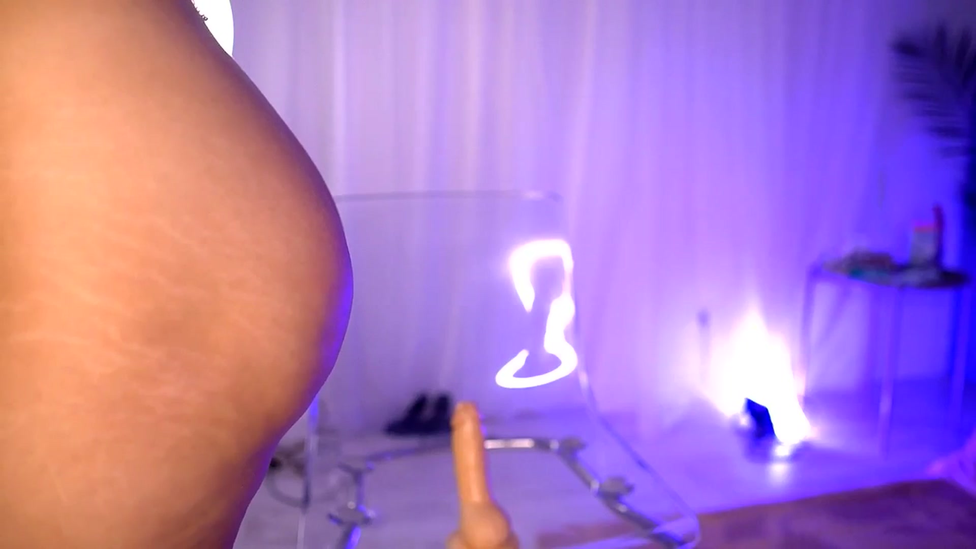 Gallery image thumbnail from BetsyGonzale's myfreecams stream on, 07/04/2025, 08:37 image 7 of 20