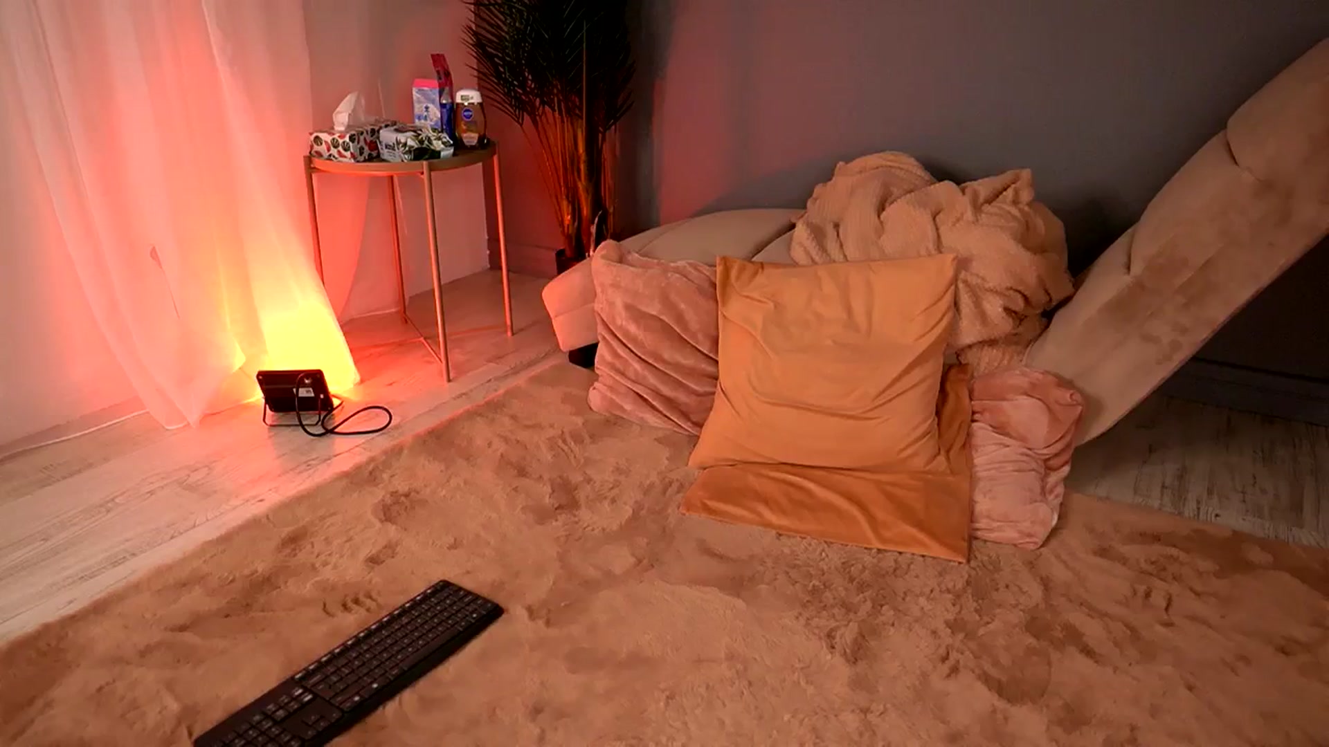 Gallery image thumbnail from BetsyGonzale's myfreecams stream on, 07/09/2025, 08:34 image 18 of 20