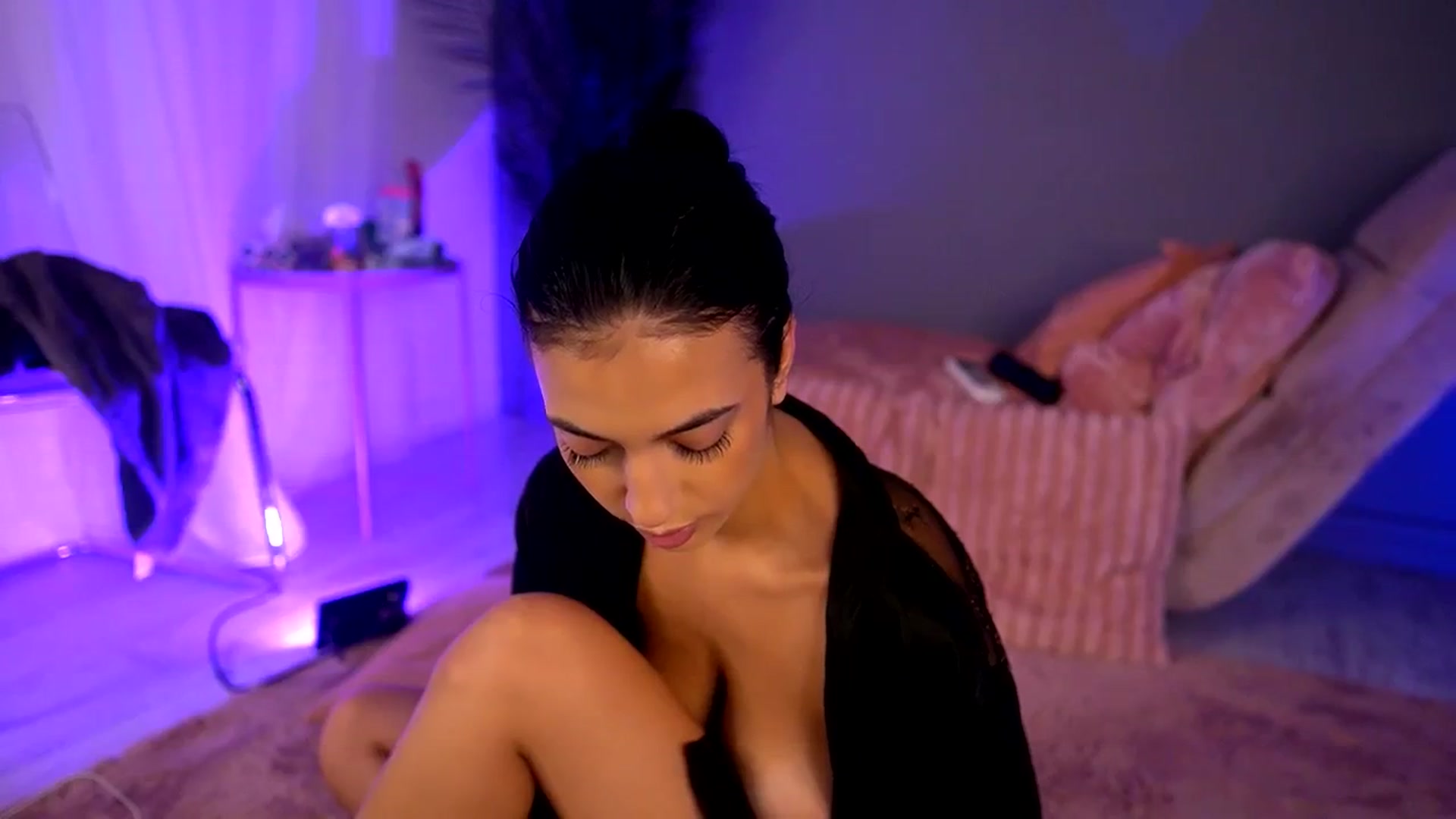 Gallery image thumbnail from BetsyGonzale's myfreecams stream on, 07/29/2025, 10:27 image 10 of 20
