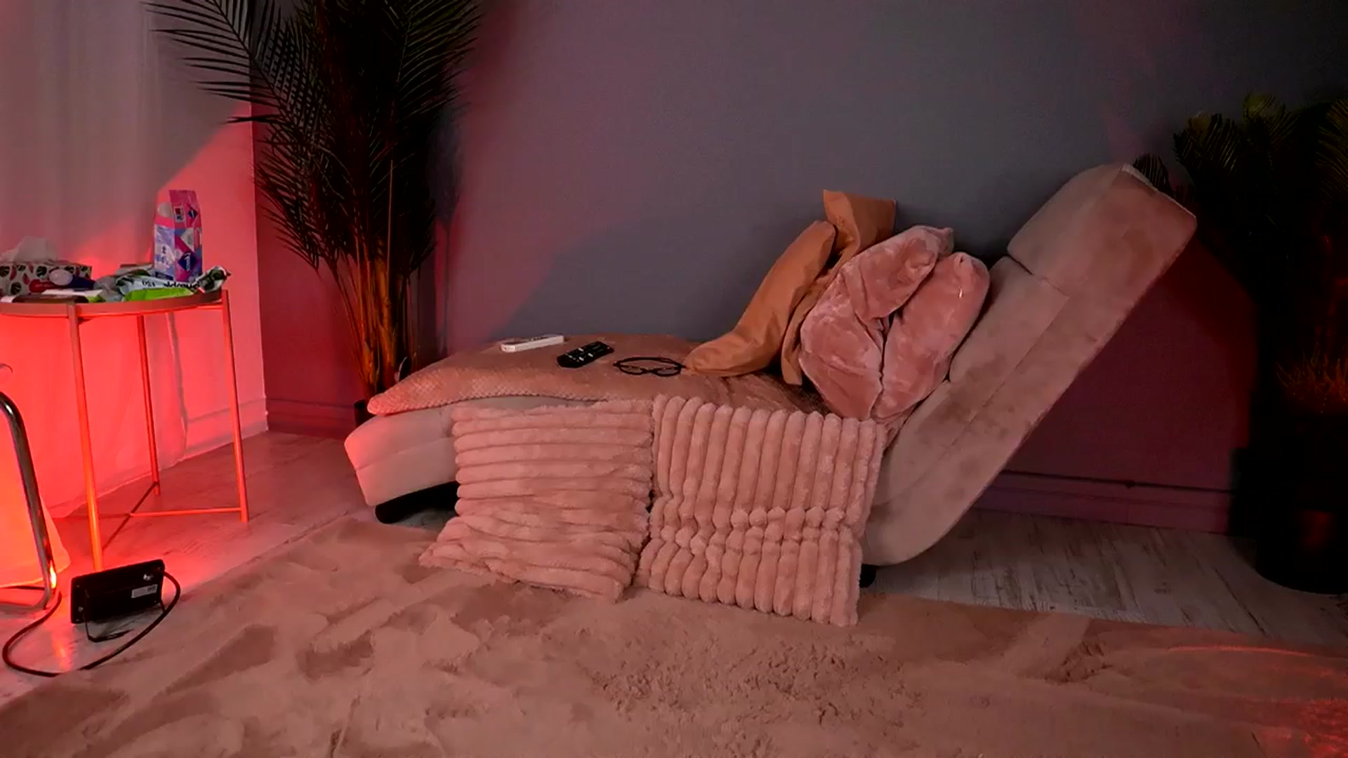 Gallery image thumbnail from BetsyGonzale's myfreecams stream on, 08/04/2025, 06:28 image 2 of 20