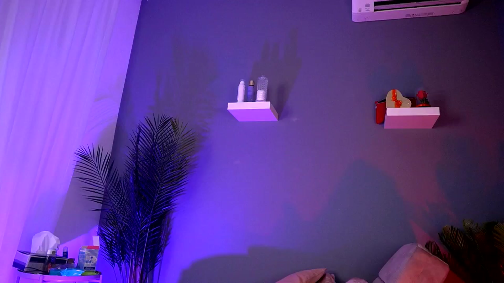 Gallery image thumbnail from BetsyGonzale's myfreecams stream on, 08/12/2025, 05:10 image 6 of 20