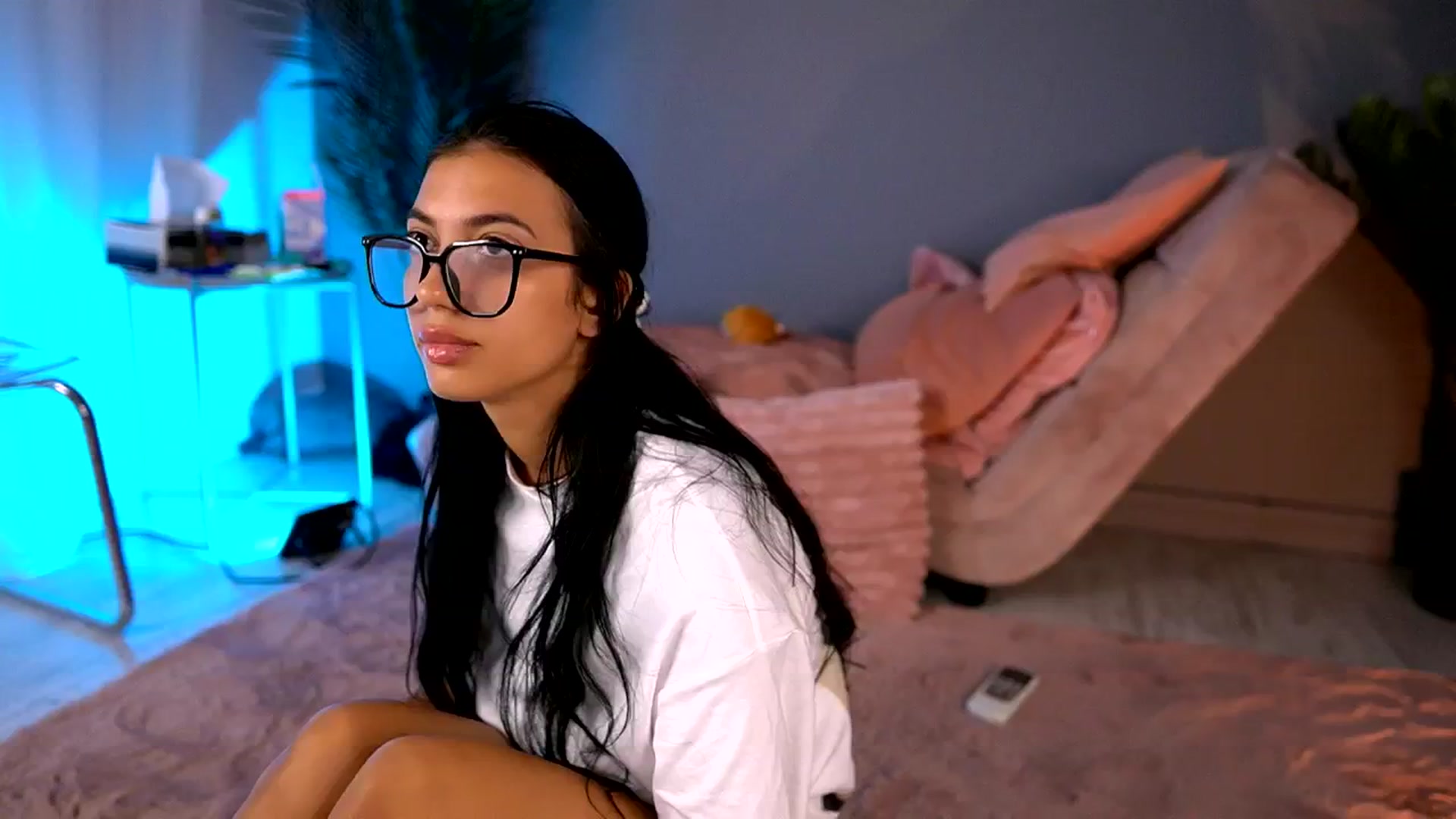 Gallery image thumbnail from BetsyGonzale's myfreecams stream on, 08/19/2025, 10:29 image 18 of 20