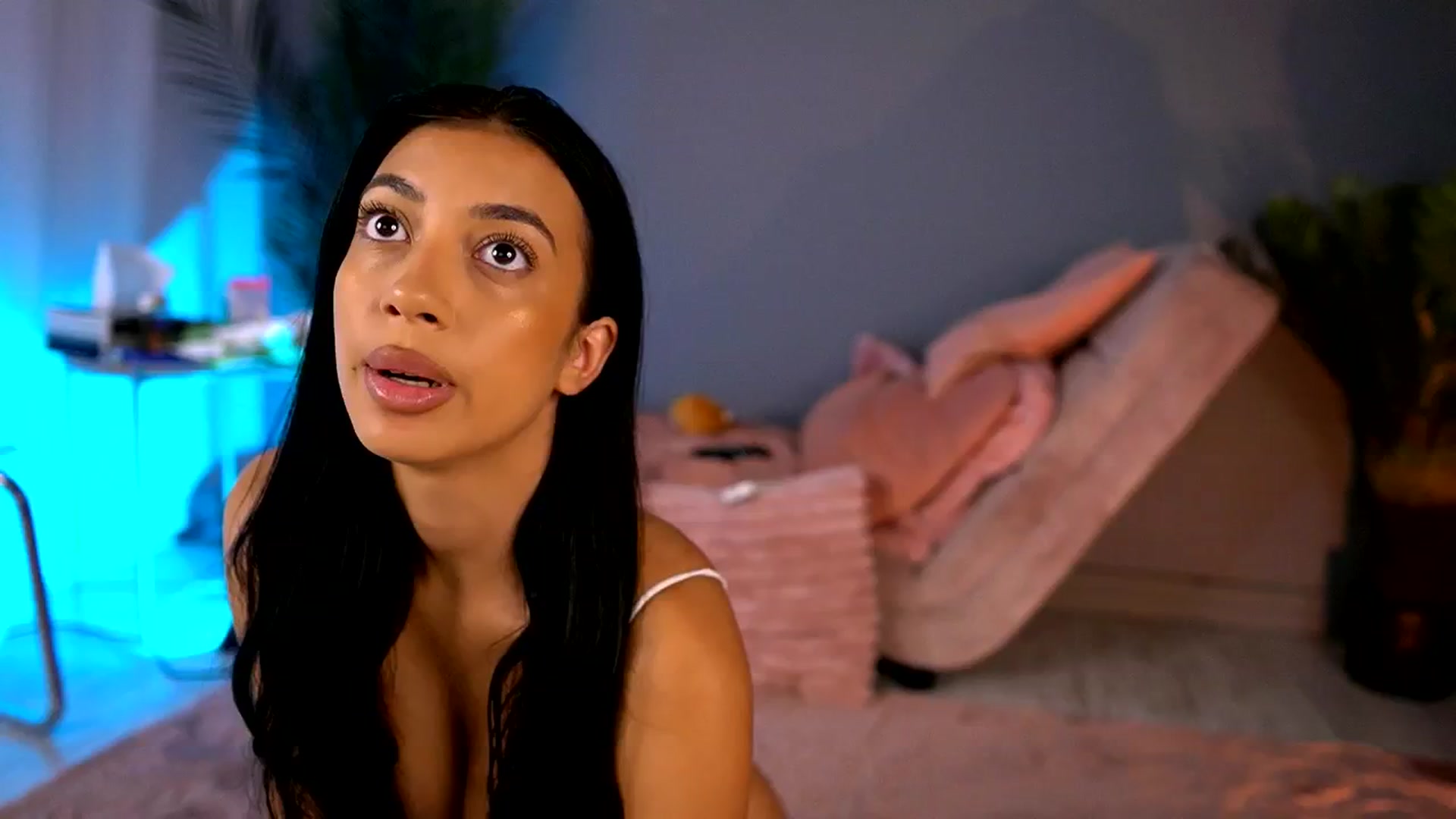 Gallery image thumbnail from BetsyGonzale's myfreecams stream on, 08/20/2025, 03:47 image 10 of 20