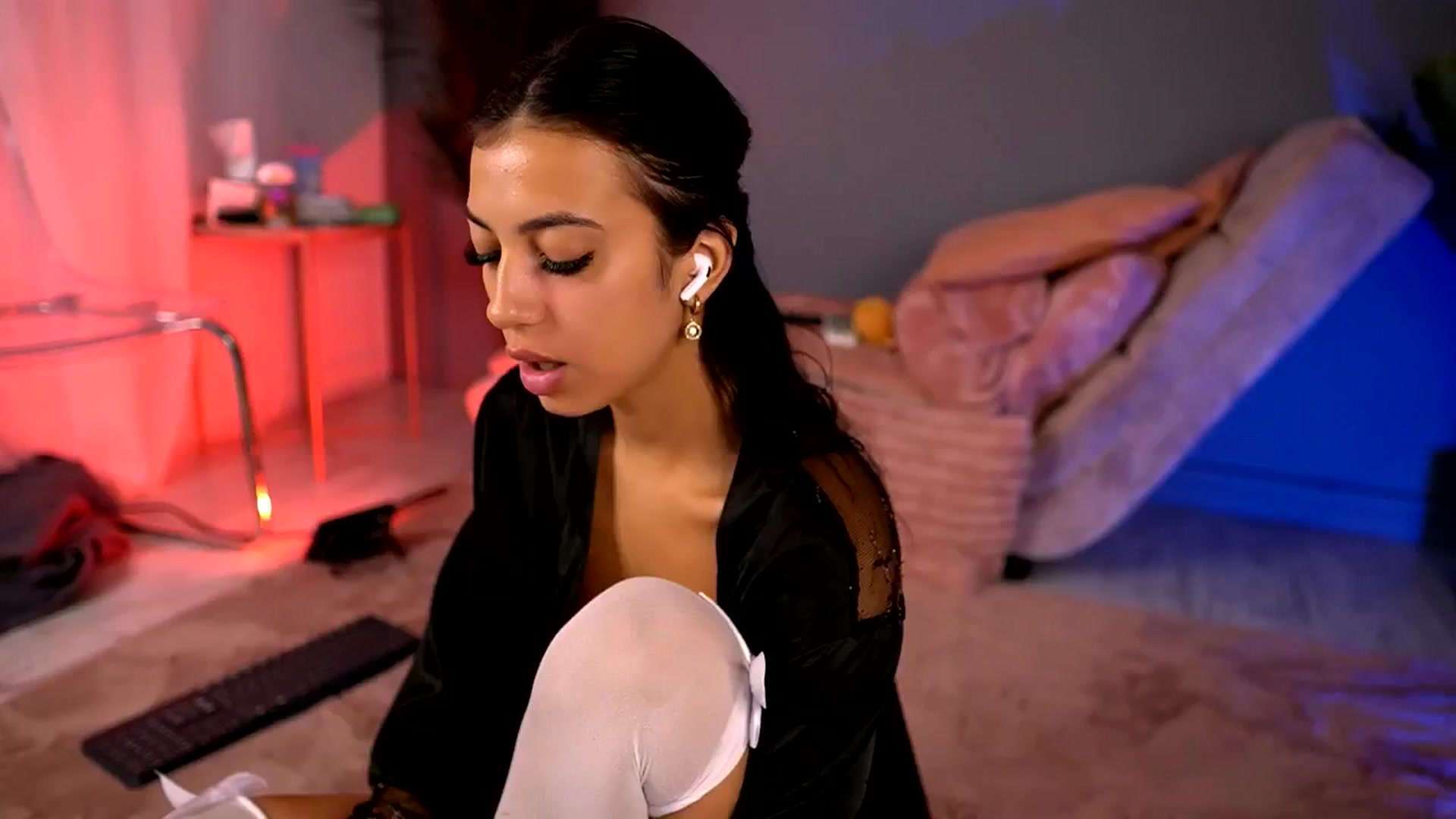 Gallery image thumbnail from BetsyGonzale's myfreecams stream on, 08/27/2025, 07:37 image 10 of 20