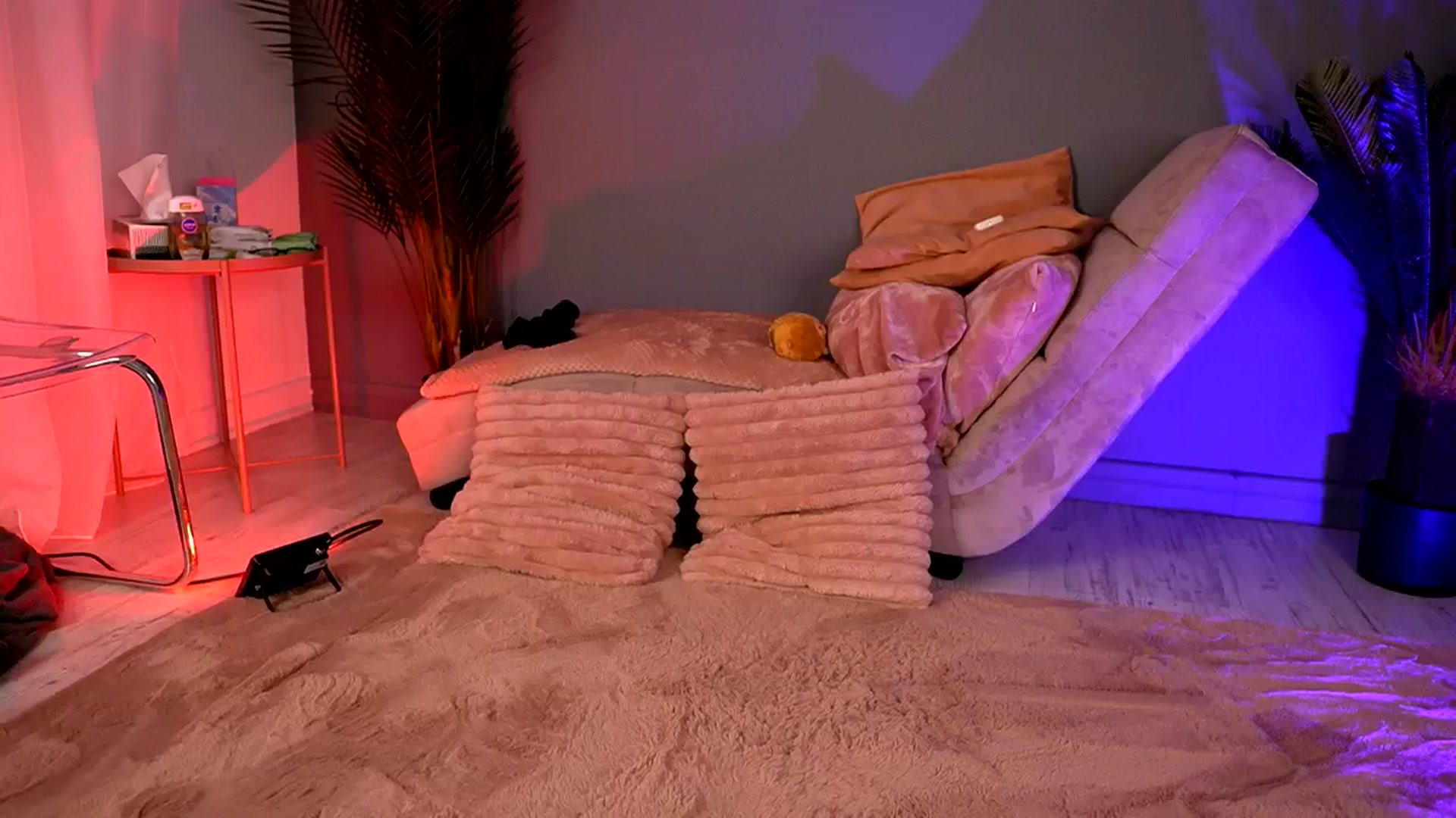 Gallery image thumbnail from BetsyGonzale's myfreecams stream on, 09/03/2025, 06:55 image 5 of 20