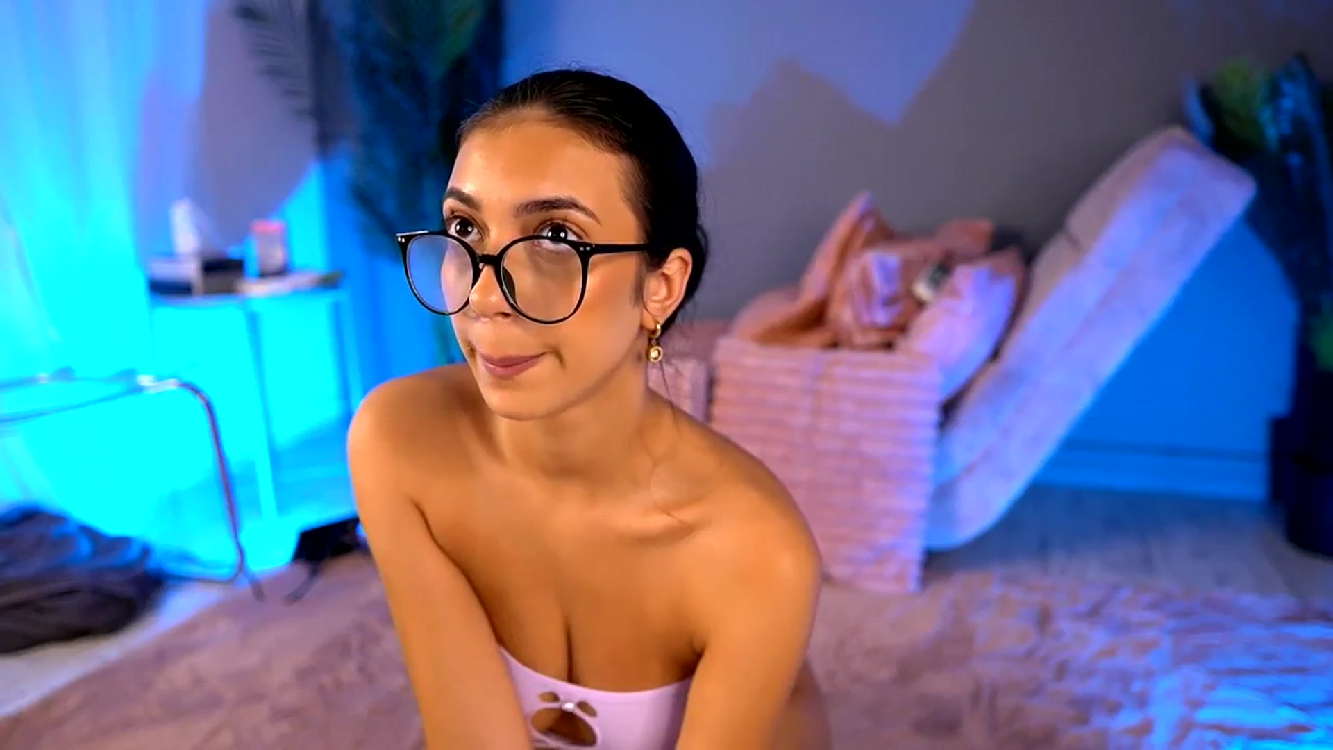 Gallery image thumbnail from BetsyGonzale's myfreecams stream on, 09/09/2025, 09:45 image 9 of 20