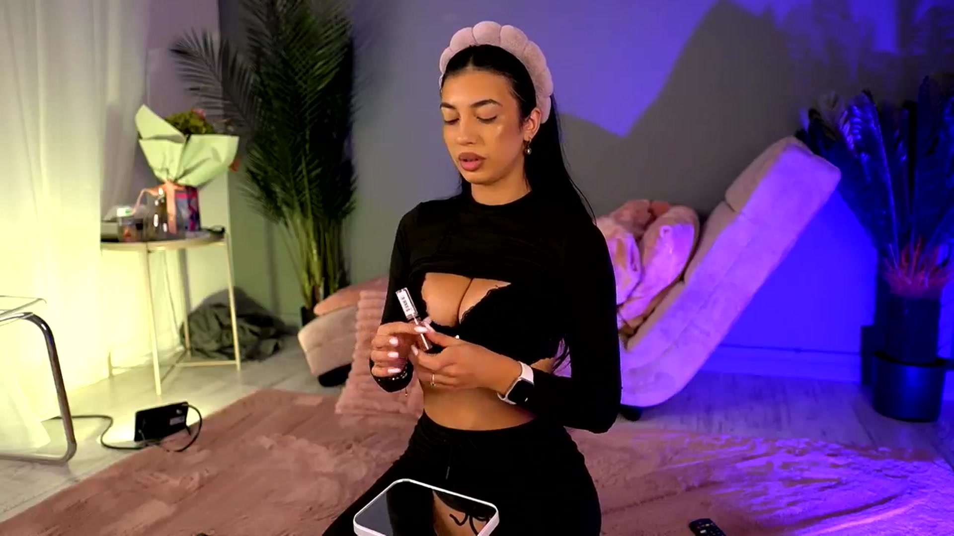Gallery image thumbnail from BetsyGonzale's myfreecams stream on, 09/29/2025, 05:50 image 2 of 20