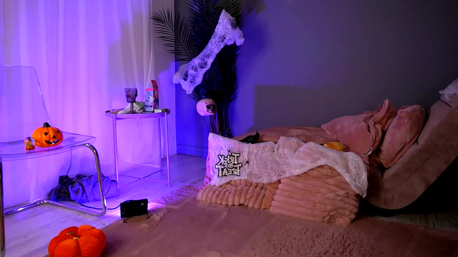 Gallery image thumbnail from BetsyGonzale's myfreecams stream on, 10/30/2025, 05:49 image 2 of 20