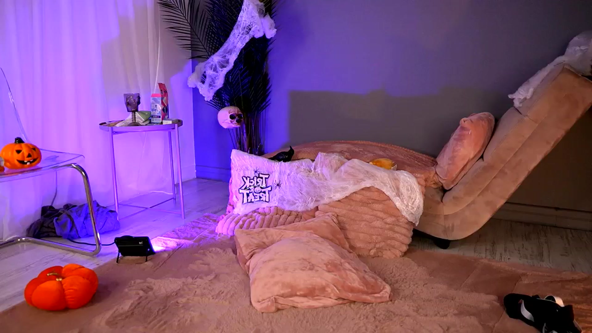 Gallery image thumbnail from BetsyGonzale's myfreecams stream on, 10/30/2025, 07:55 image 16 of 20