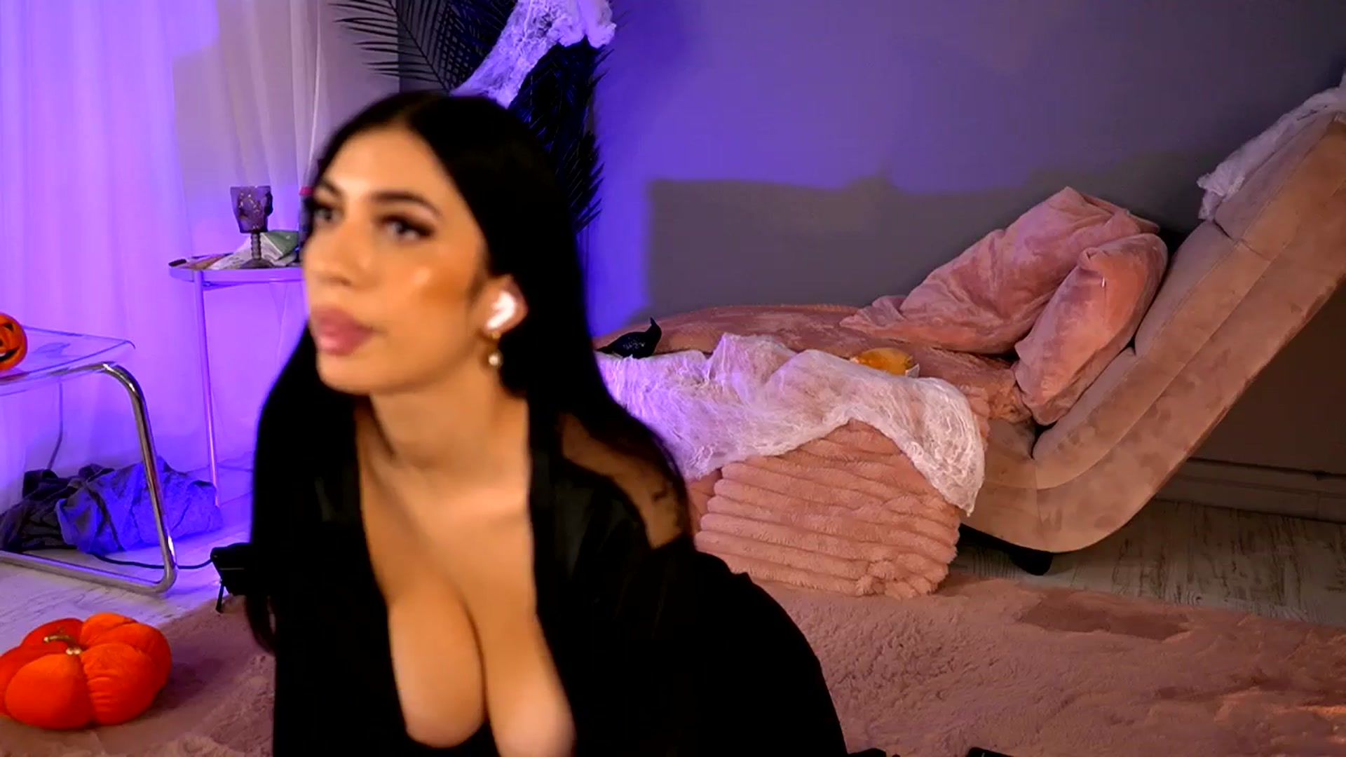 Gallery image thumbnail from BetsyGonzale's myfreecams stream on, 10/30/2025, 10:26 image 20 of 20