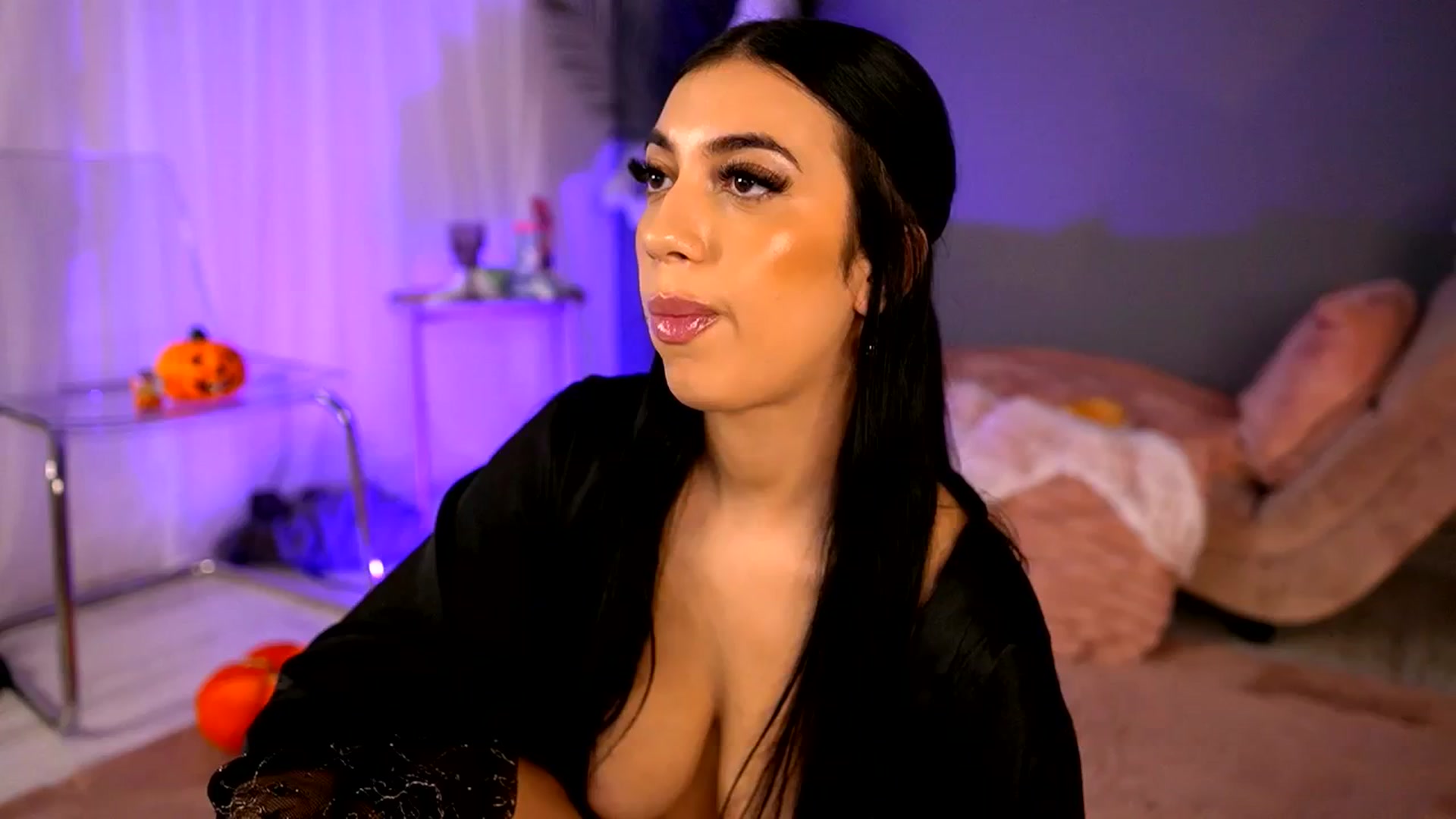 Gallery image thumbnail from BetsyGonzale's myfreecams stream on, 10/30/2025, 12:06 image 1 of 20