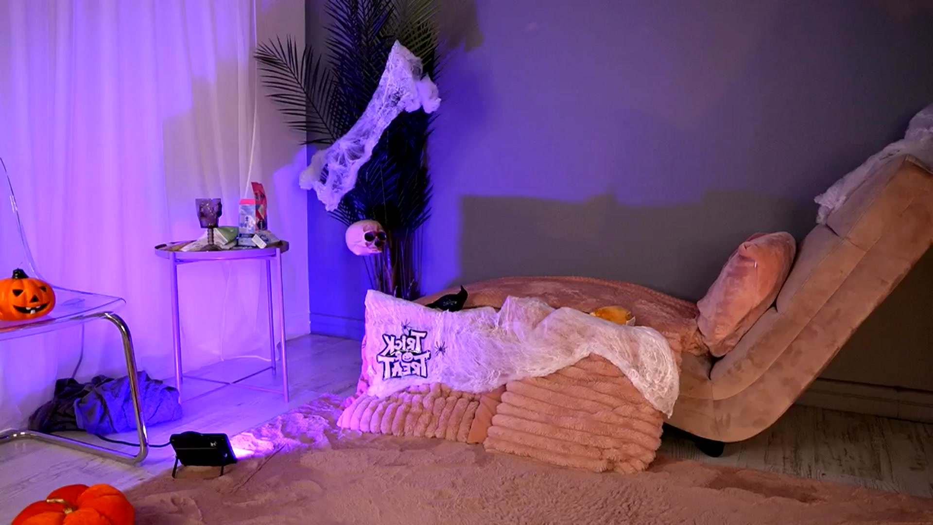 Gallery image thumbnail from BetsyGonzale's myfreecams stream on, 10/30/2025, 12:06 image 10 of 20