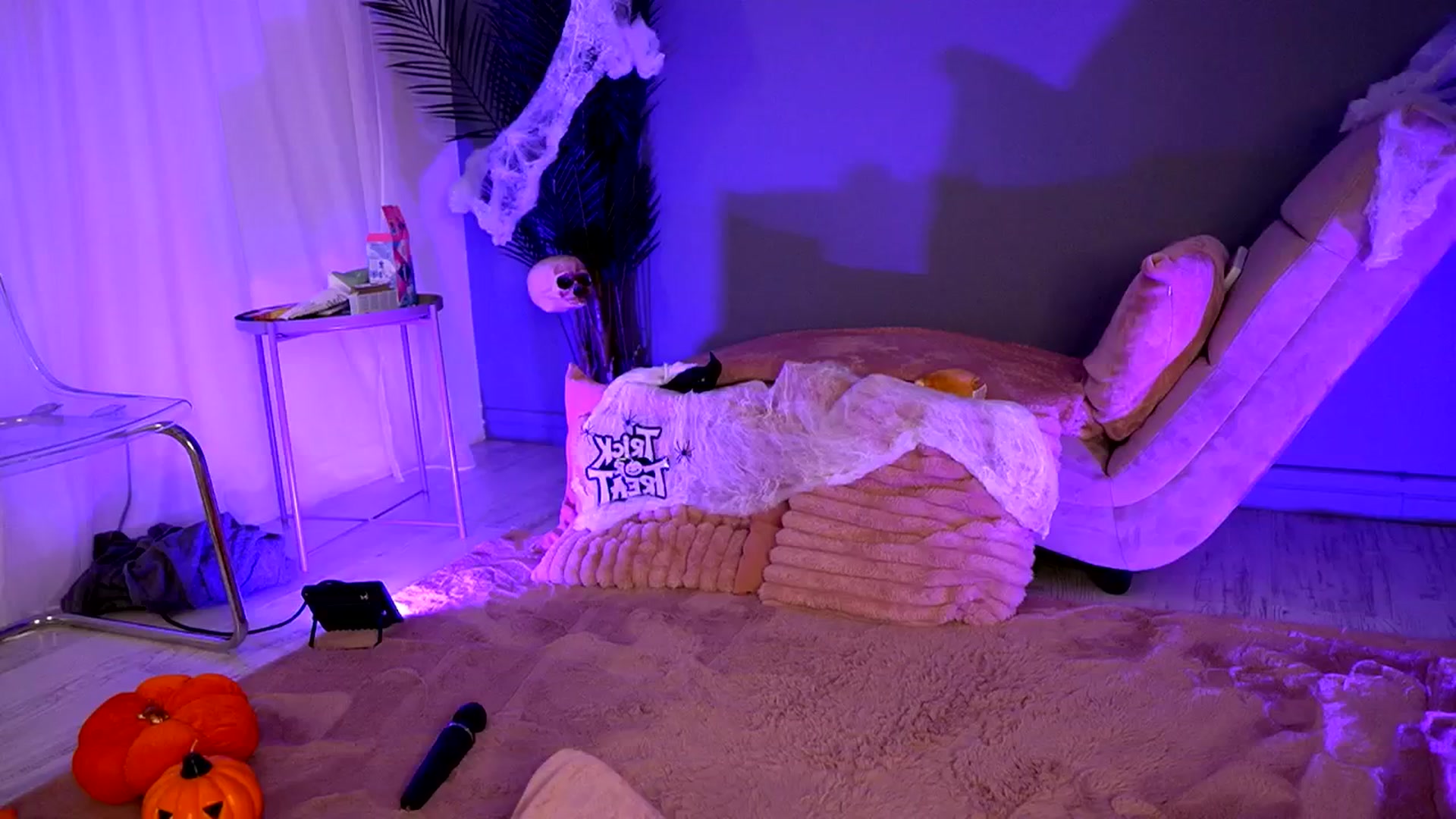 Gallery image thumbnail from BetsyGonzale's myfreecams stream on, 10/31/2025, 13:09 image 4 of 20