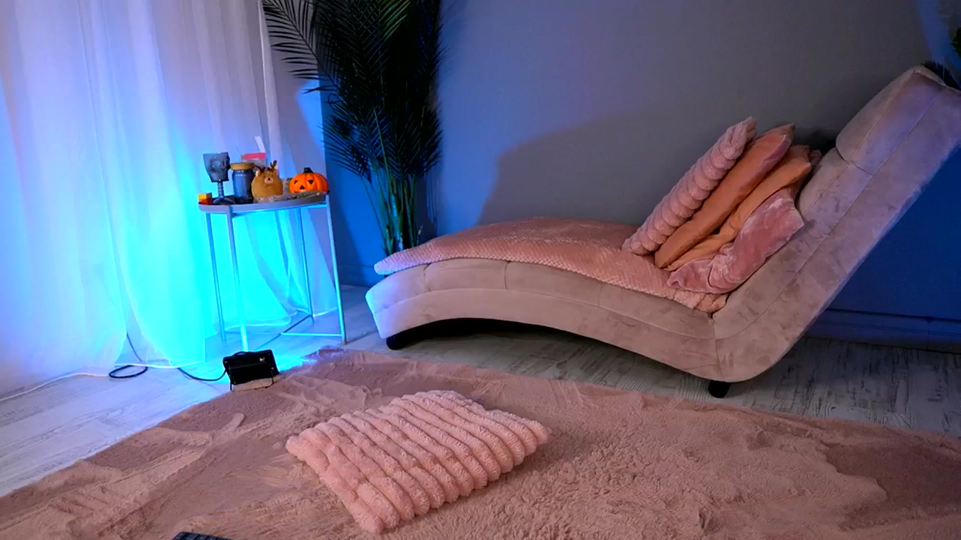 Gallery image thumbnail from BetsyGonzale's myfreecams stream on, 11/12/2025, 09:18 image 14 of 20