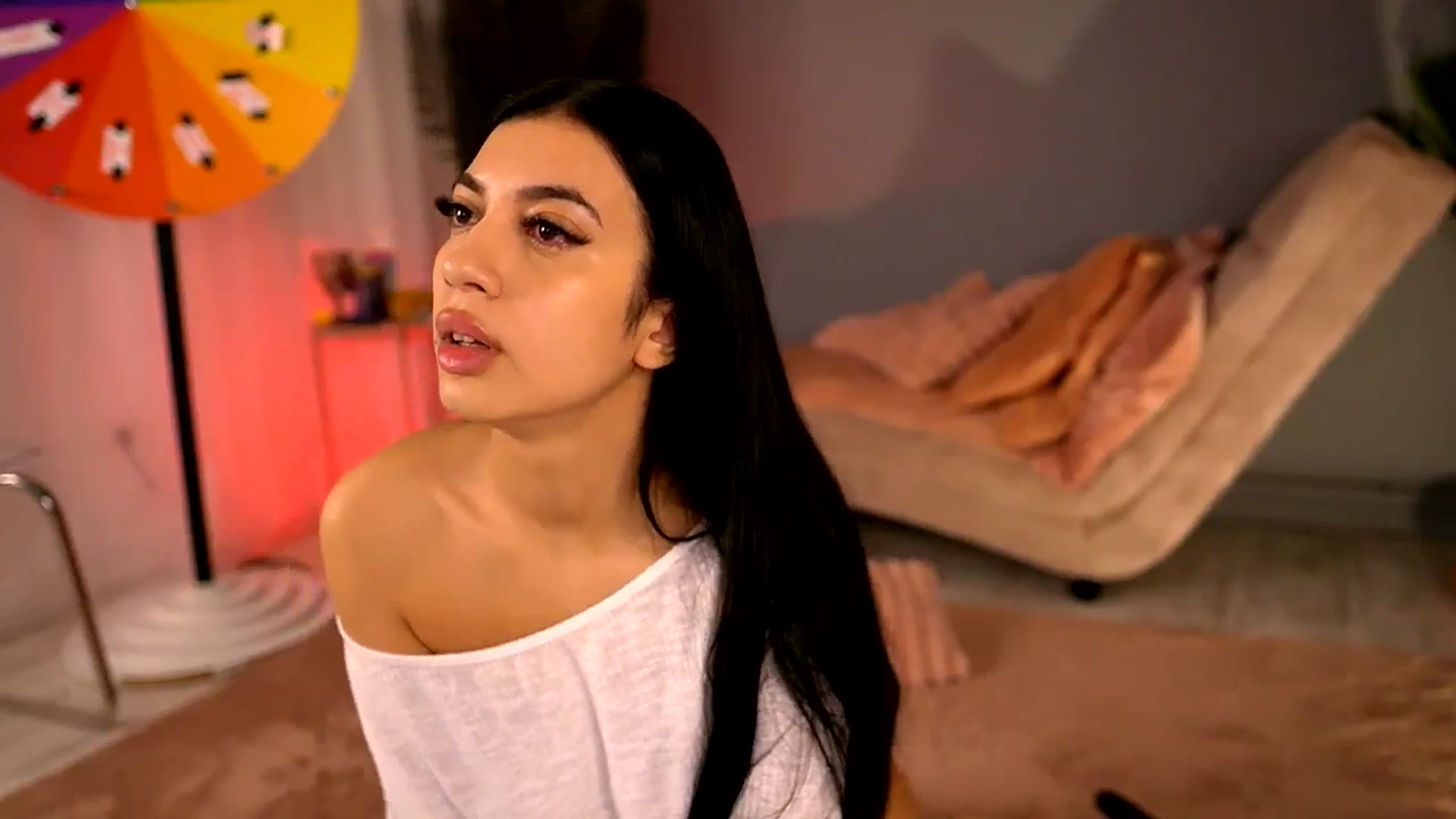 Gallery image thumbnail from BetsyGonzale's myfreecams stream on, 11/19/2025, 09:09 image 2 of 20