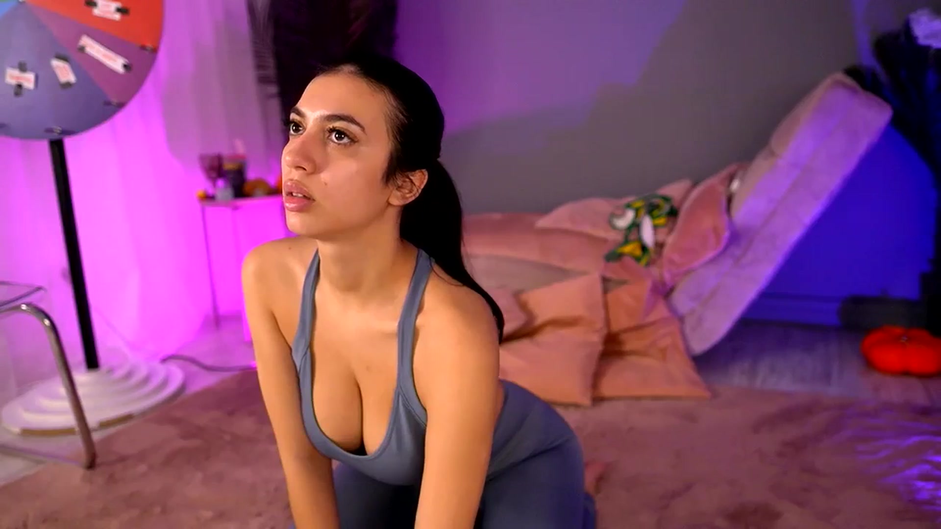 Gallery image thumbnail from BetsyGonzale's myfreecams stream on, 11/29/2025, 12:24 image 16 of 20