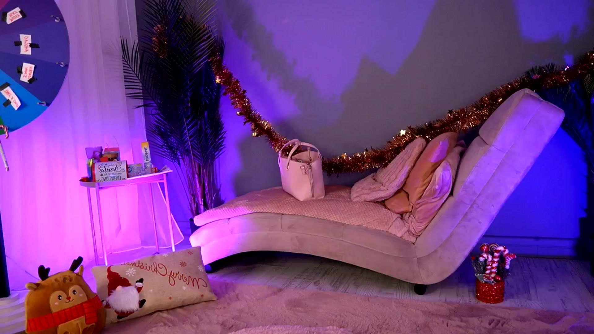 Gallery image thumbnail from BetsyGonzale's myfreecams stream on, 12/20/2025, 09:32 image 10 of 20