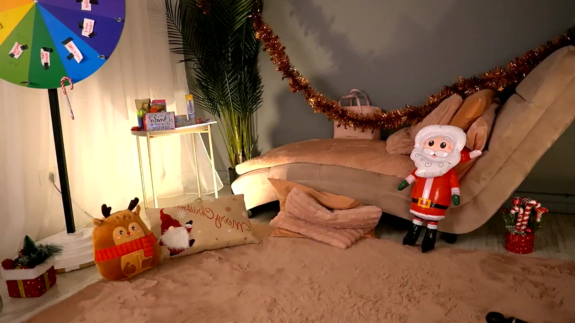 Gallery image thumbnail from BetsyGonzale's myfreecams stream on, 12/21/2025, 06:00 image 18 of 20