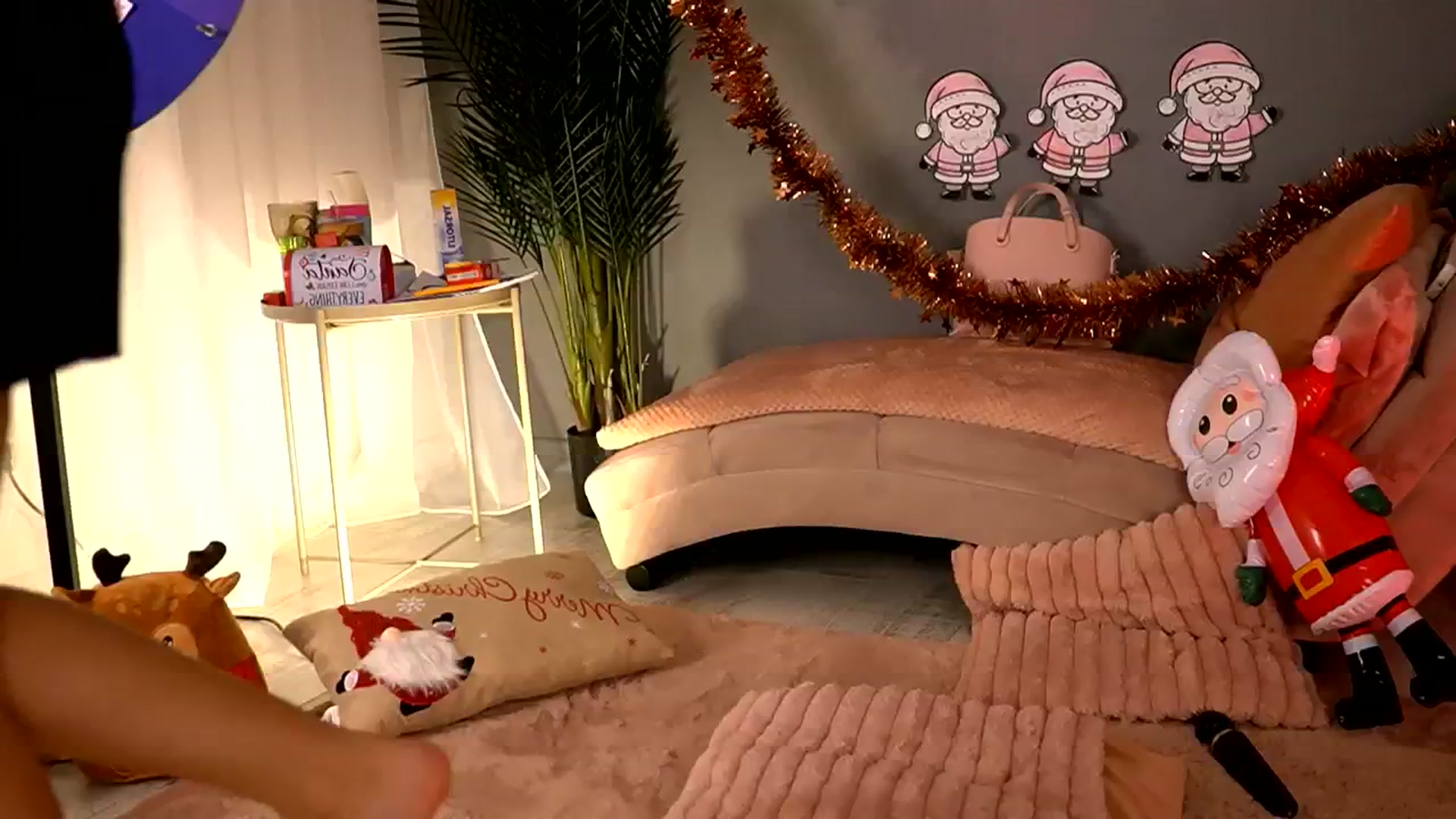 Gallery image thumbnail from BetsyGonzale's myfreecams stream on, 12/26/2025, 11:52 image 7 of 20