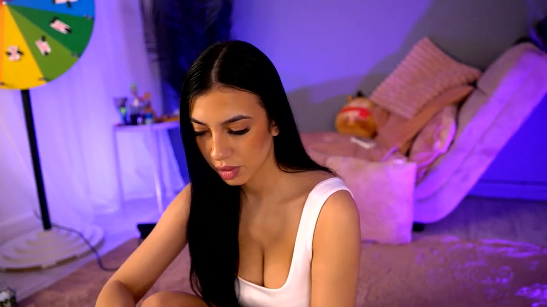 Gallery image thumbnail from BetsyGonzale's myfreecams stream on, 01/26/2026, 06:32 image 12 of 20