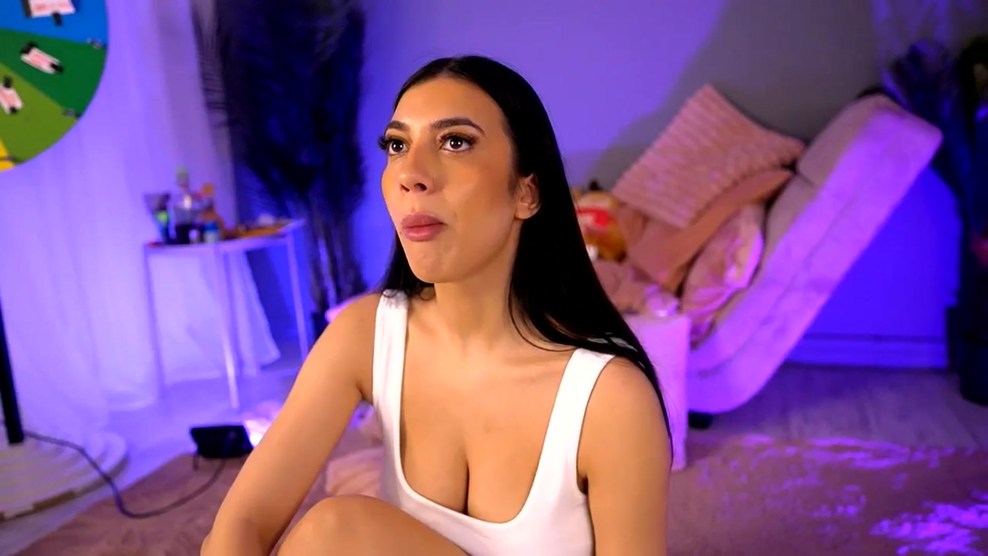 Gallery image thumbnail from BetsyGonzale's myfreecams stream on, 01/26/2026, 06:32 image 17 of 20