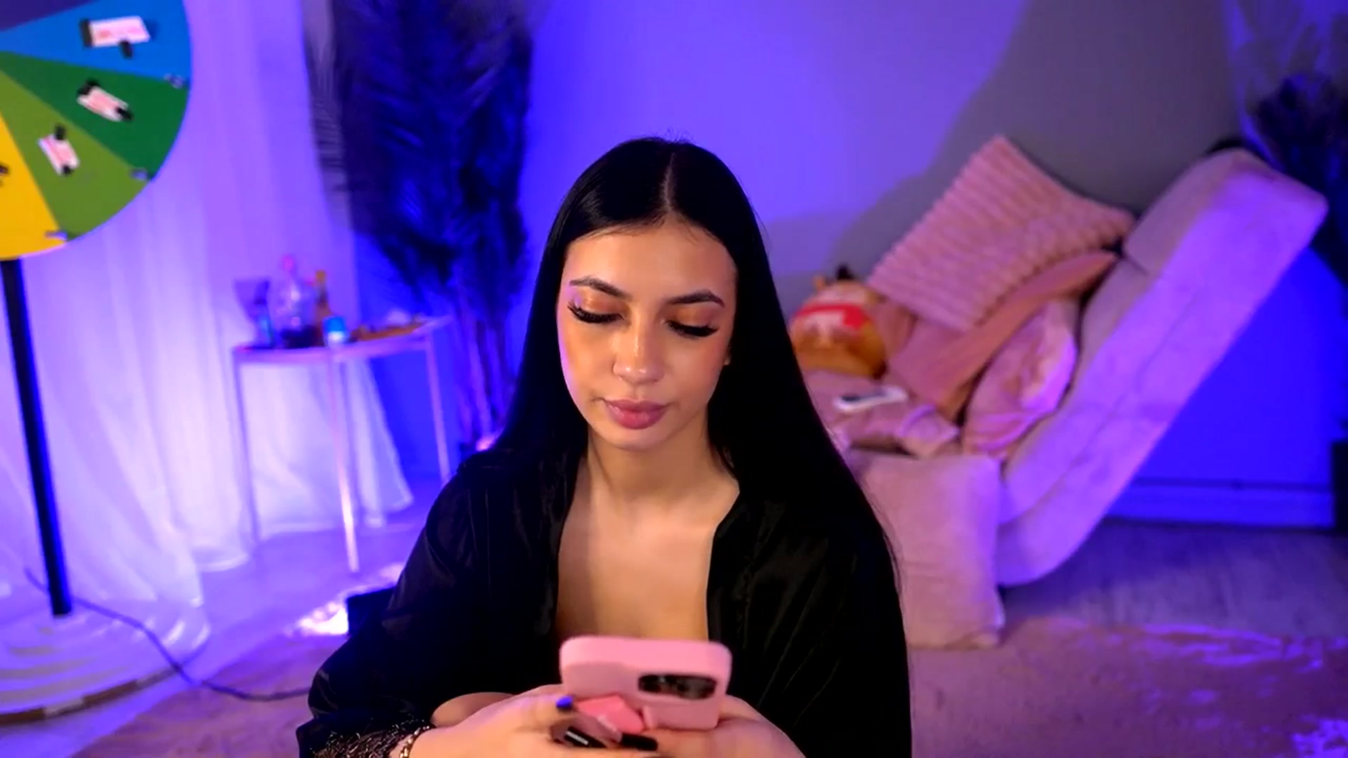 Gallery image thumbnail from BetsyGonzale's myfreecams stream on, 01/26/2026, 10:19 image 16 of 20