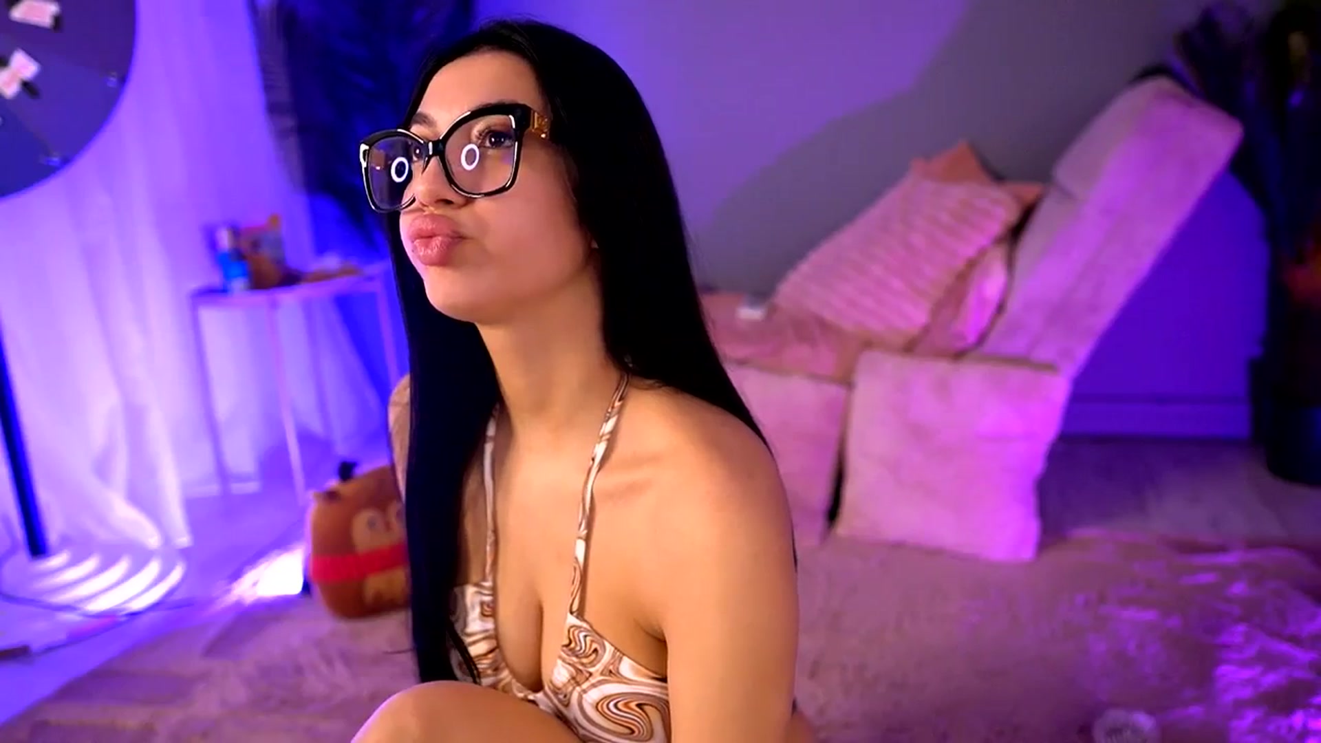 Gallery image thumbnail from BetsyGonzale's myfreecams stream on, 02/04/2026, 08:27 image 17 of 20
