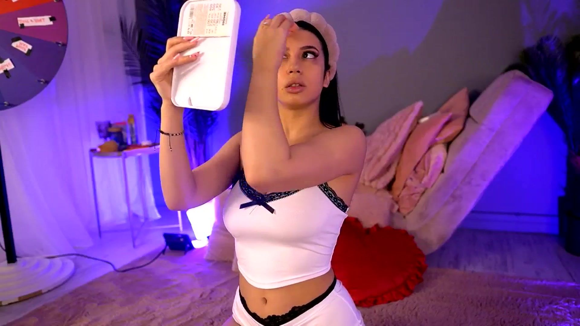 Gallery image thumbnail from BetsyGonzale's myfreecams stream on, 02/19/2026, 08:33 image 2 of 20