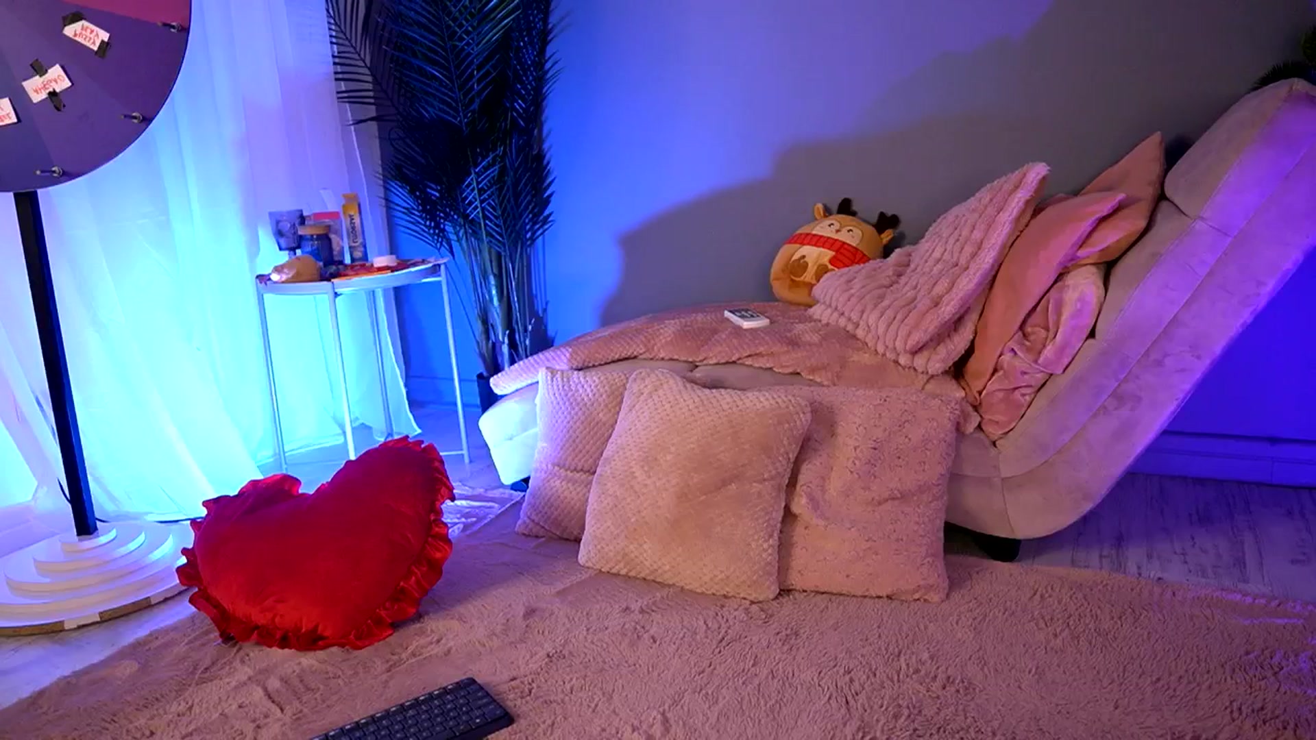 Gallery image thumbnail from BetsyGonzale's myfreecams stream on, 02/19/2026, 09:02 image 4 of 20