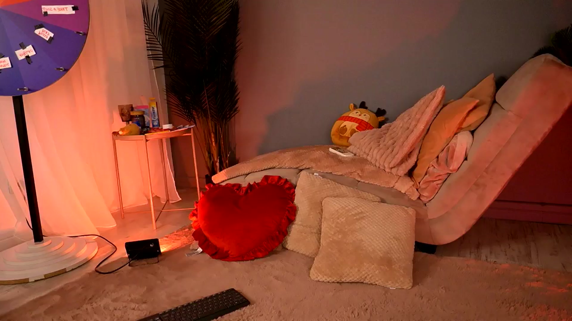 Gallery image thumbnail from BetsyGonzale's myfreecams stream on, 02/20/2026, 12:11 image 1 of 20