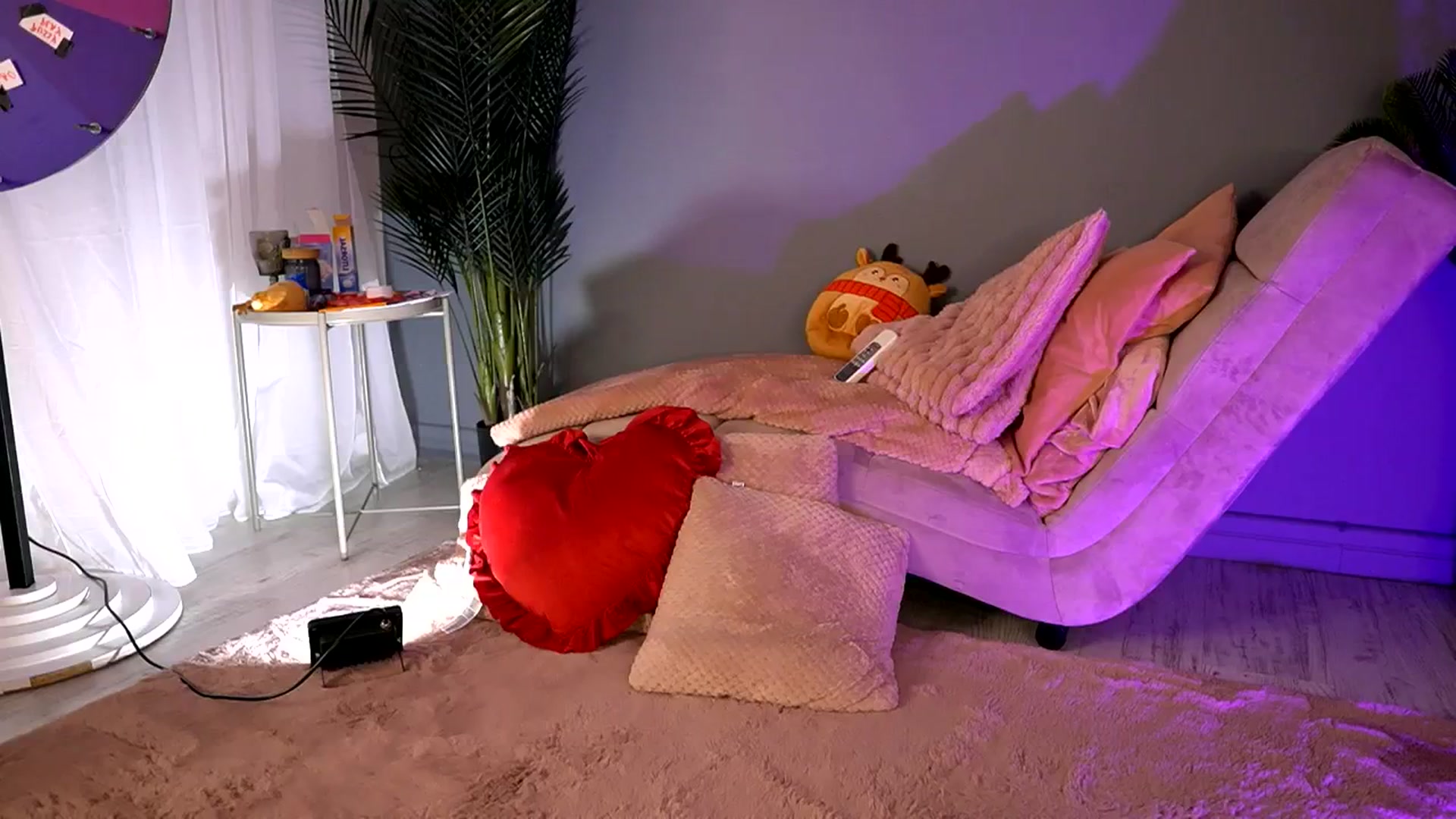 Gallery image thumbnail from BetsyGonzale's myfreecams stream on, 02/21/2026, 10:22 image 15 of 20