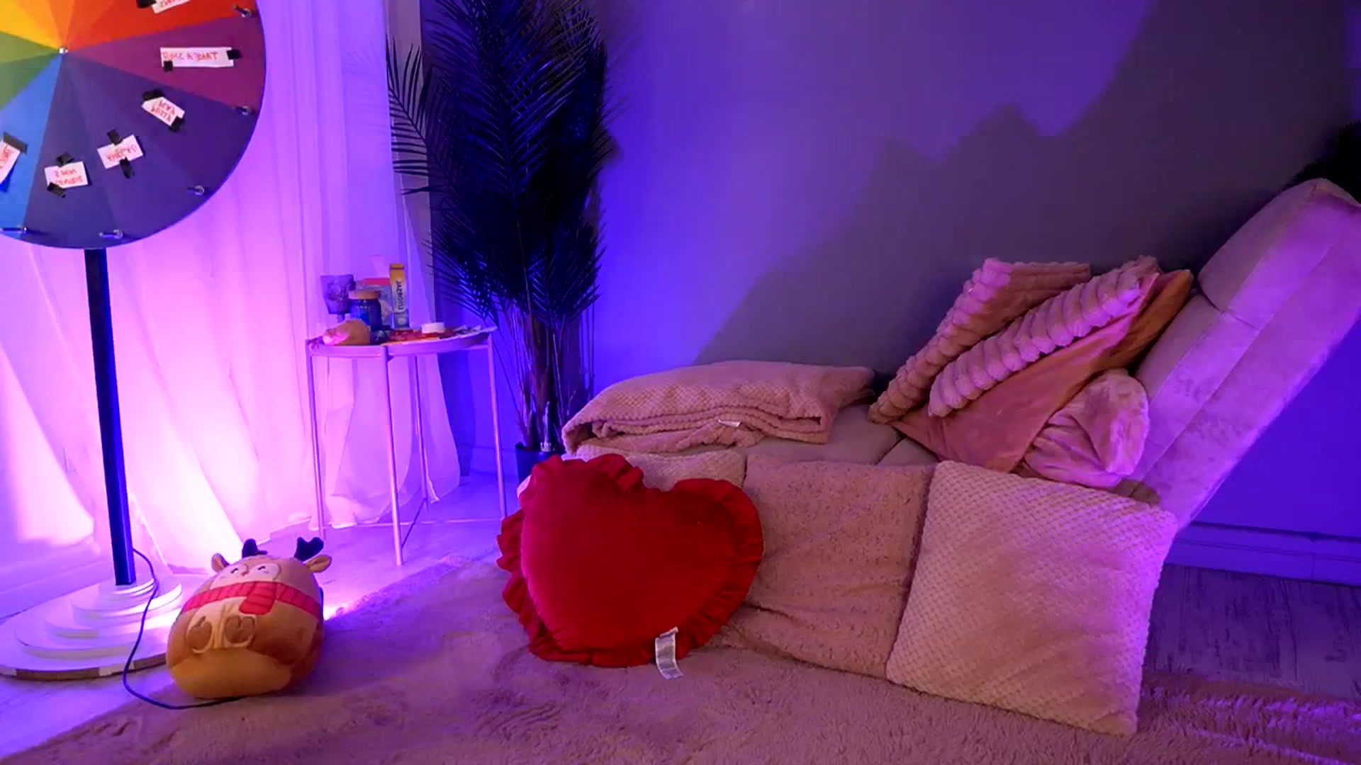 Gallery image thumbnail from BetsyGonzale's myfreecams stream on, 02/27/2026, 06:22 image 15 of 20