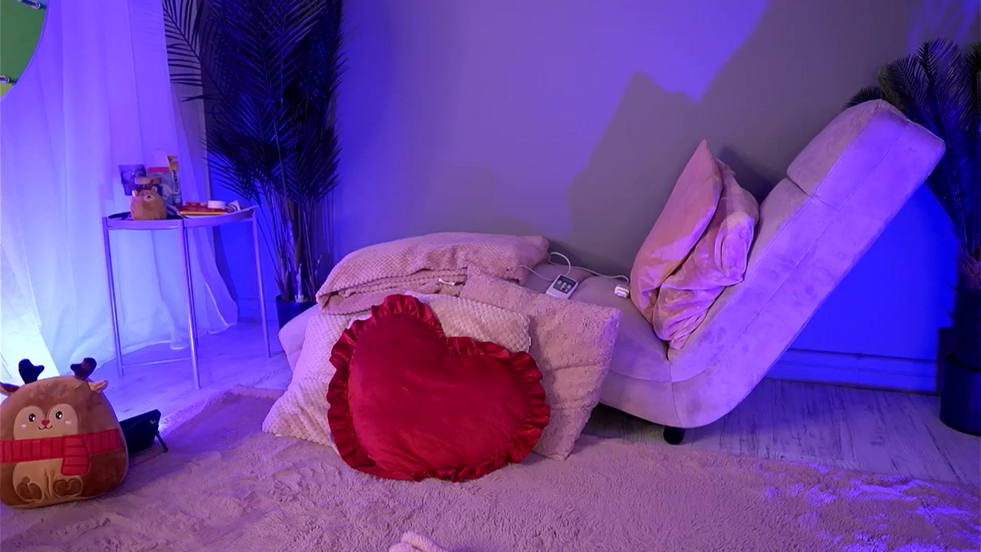 Gallery image thumbnail from BetsyGonzale's myfreecams stream on, 03/09/2026, 12:33 image 19 of 20