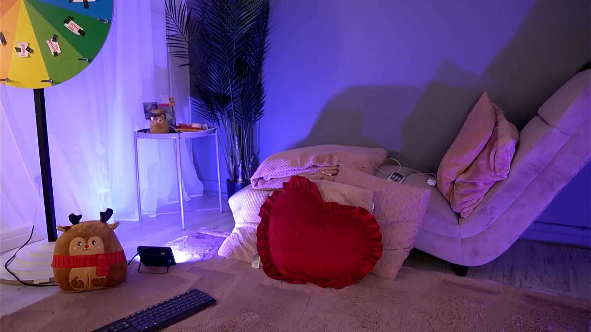 Gallery image thumbnail from BetsyGonzale's myfreecams stream on, 03/10/2026, 05:44 image 1 of 20