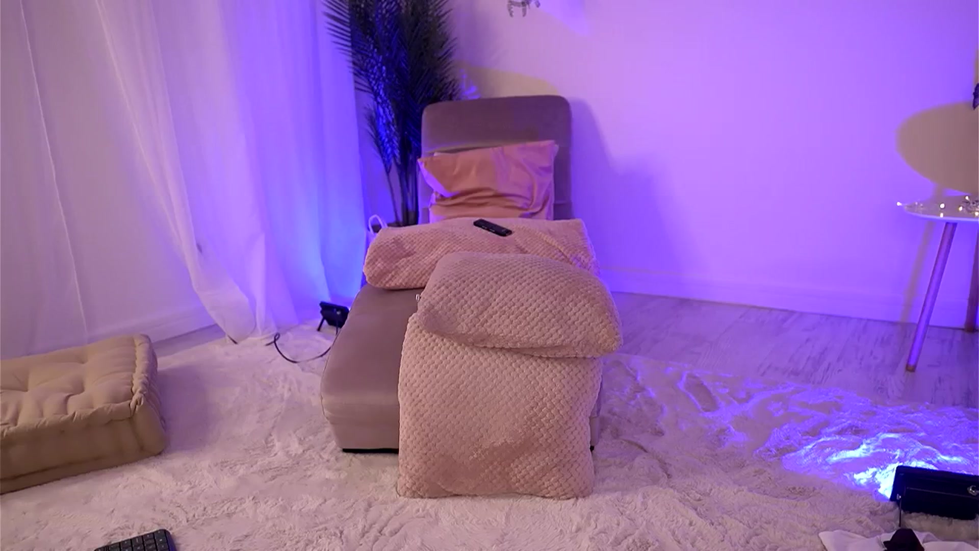 Gallery image thumbnail from BetsyGonzale's myfreecams stream on, 03/15/2026, 09:51 image 3 of 20