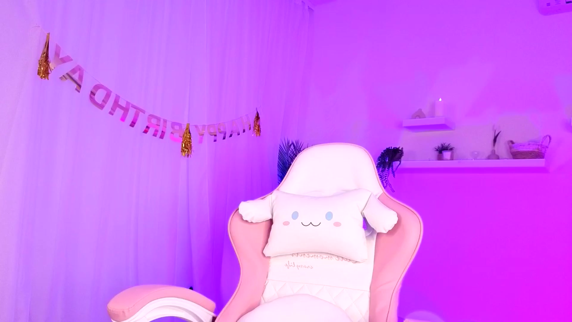Gallery image thumbnail from BetsyGonzale's myfreecams stream on, 03/21/2026, 08:13 image 18 of 20
