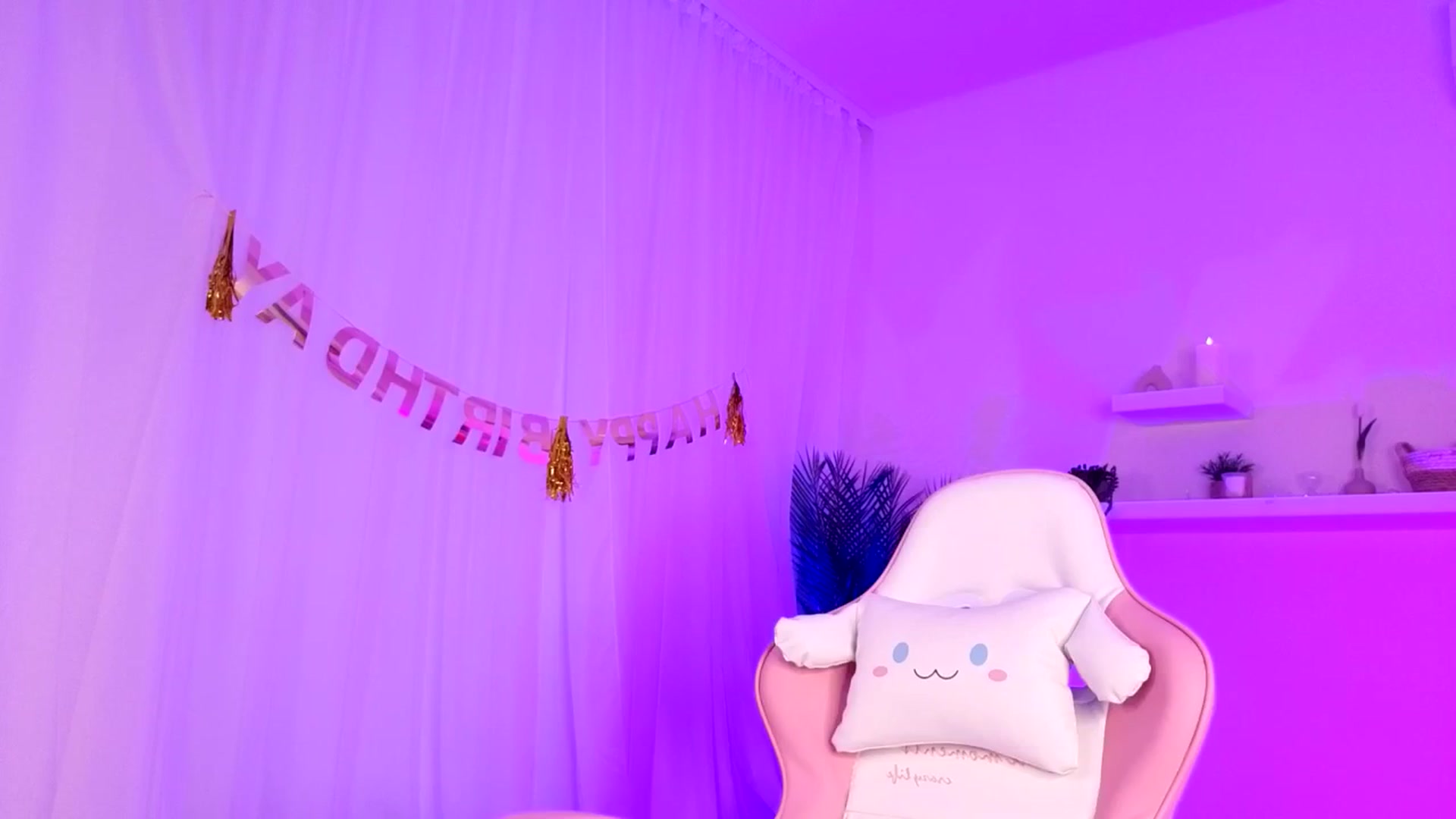 Gallery image thumbnail from BetsyGonzale's myfreecams stream on, 03/21/2026, 10:39 image 13 of 20