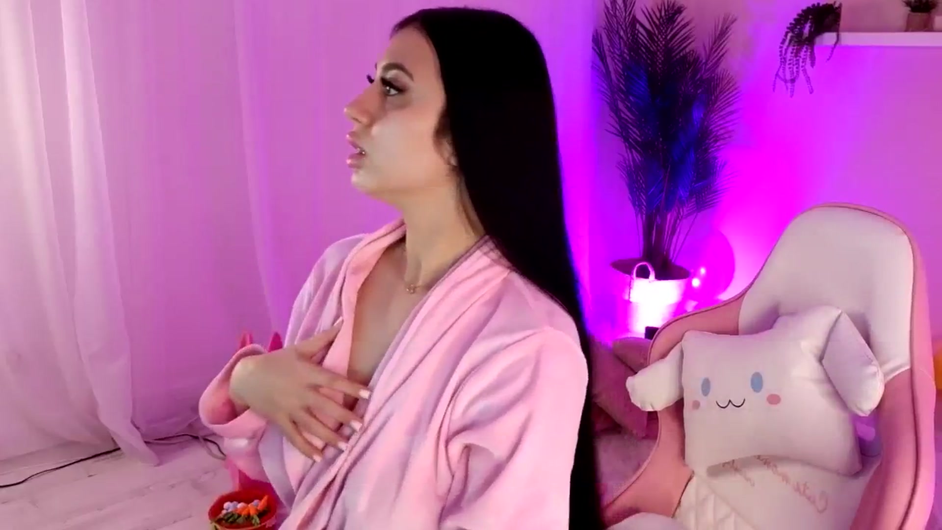 Gallery image thumbnail from BetsyGonzale's myfreecams stream on, 04/06/2026, 08:22 image 9 of 20