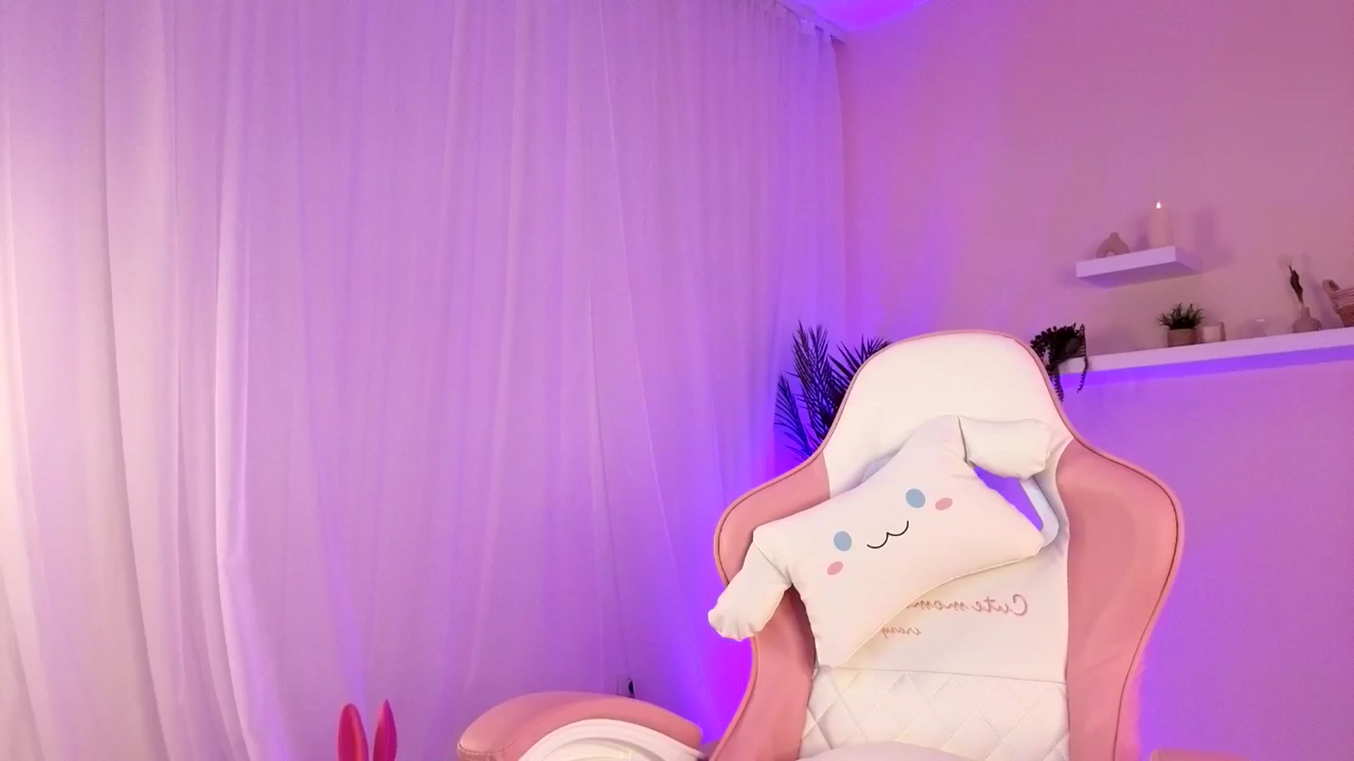 Gallery image thumbnail from BetsyGonzale's myfreecams stream on, 04/19/2026, 05:22 image 3 of 20
