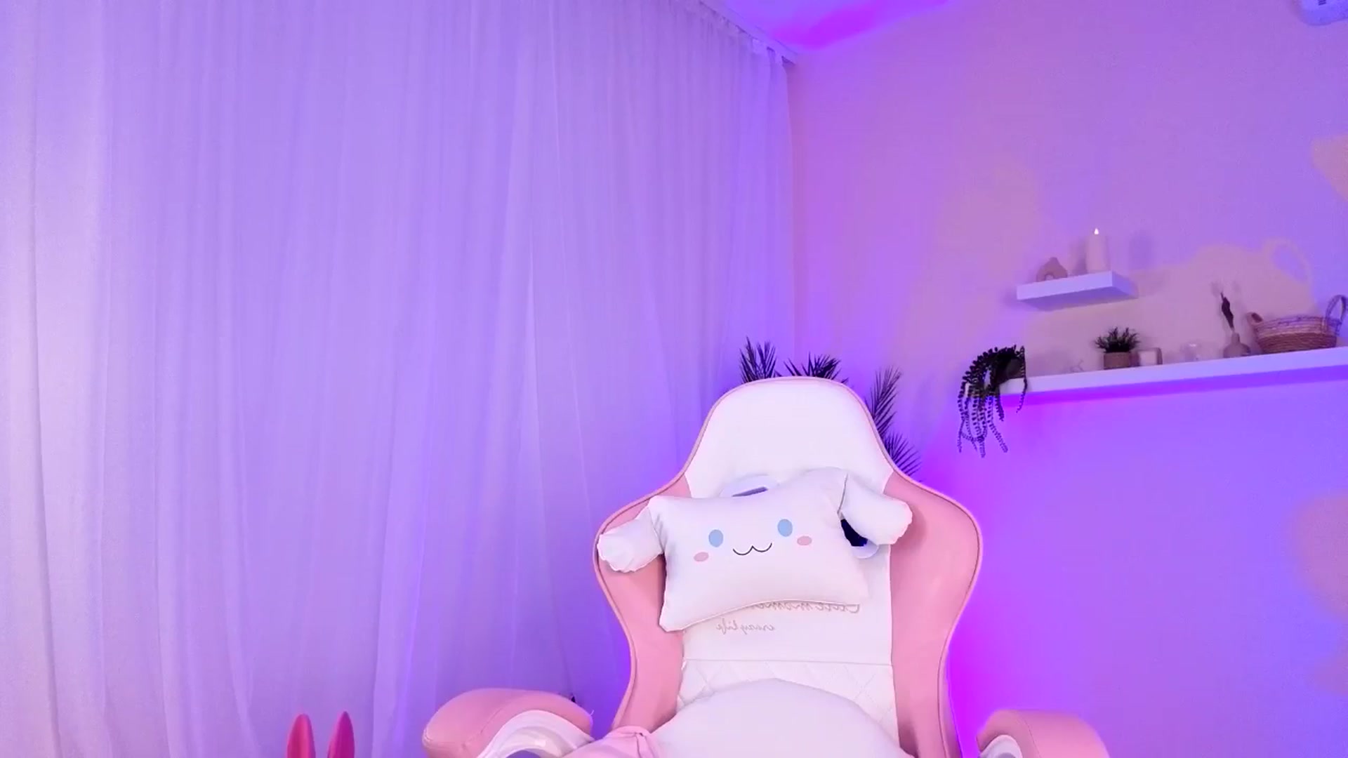 Gallery image thumbnail from BetsyGonzale's myfreecams stream on, 04/21/2026, 09:39 image 20 of 20