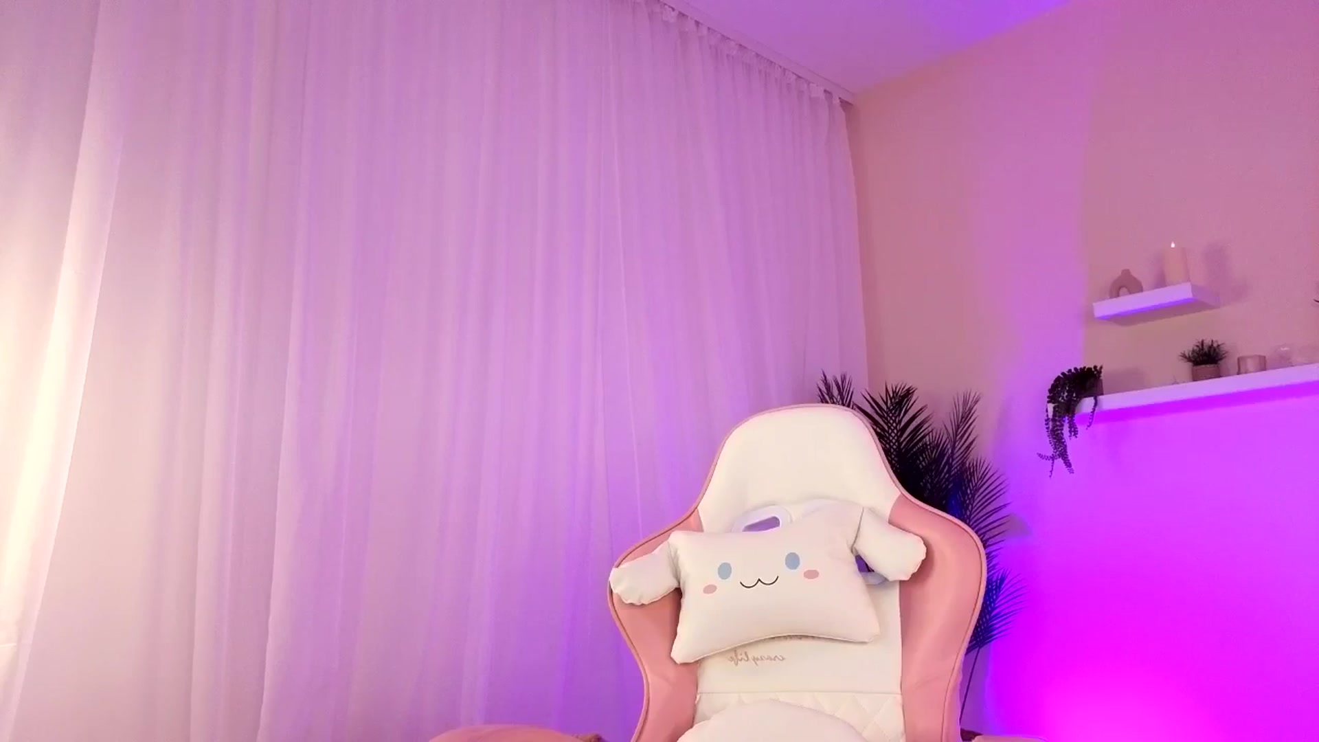 Gallery image thumbnail from BetsyGonzale's myfreecams stream on, 05/03/2026, 05:24 image 15 of 20